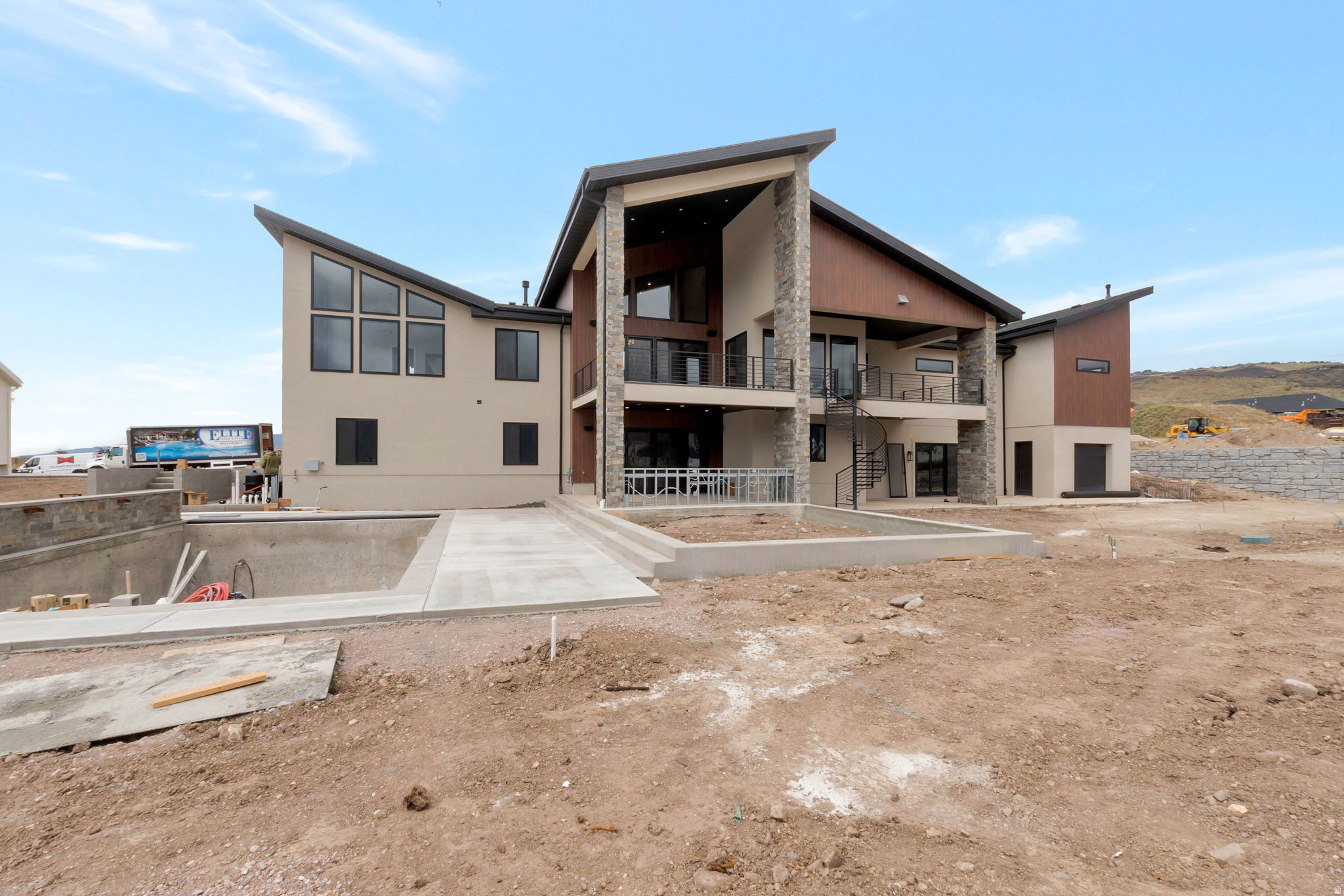 HIGHLAND OAKS - Residential