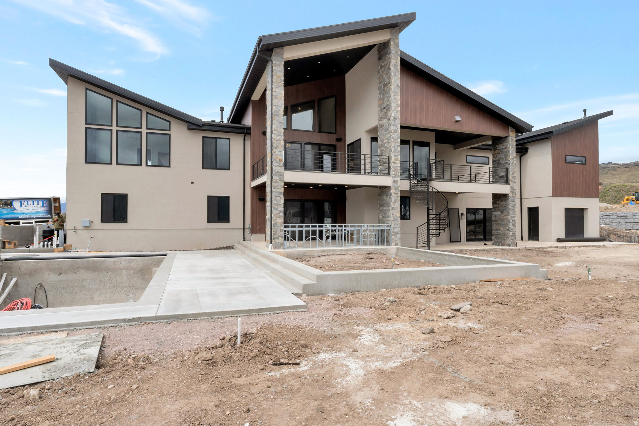 HIGHLAND OAKS - Residential