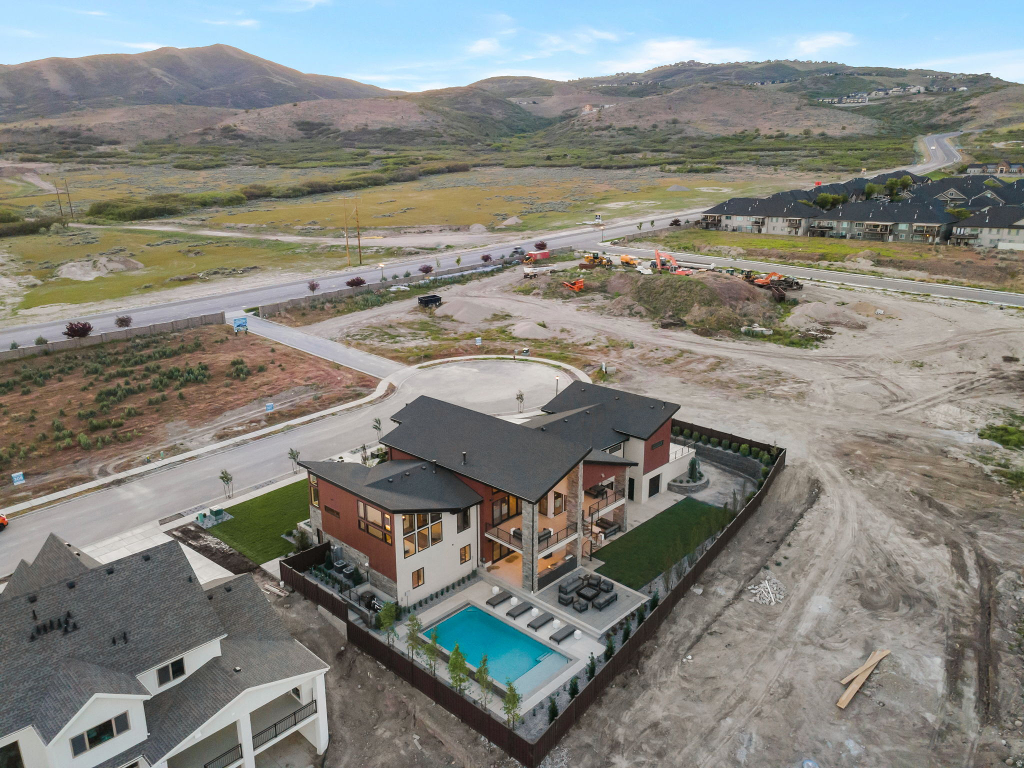 HIGHLAND OAKS - Residential