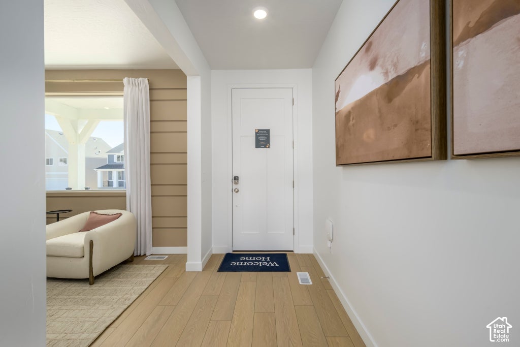 Photo of 1533 W PRAIRIE BLUE DR, Saratoga Springs, UT 84005 (MLS # 2187639)