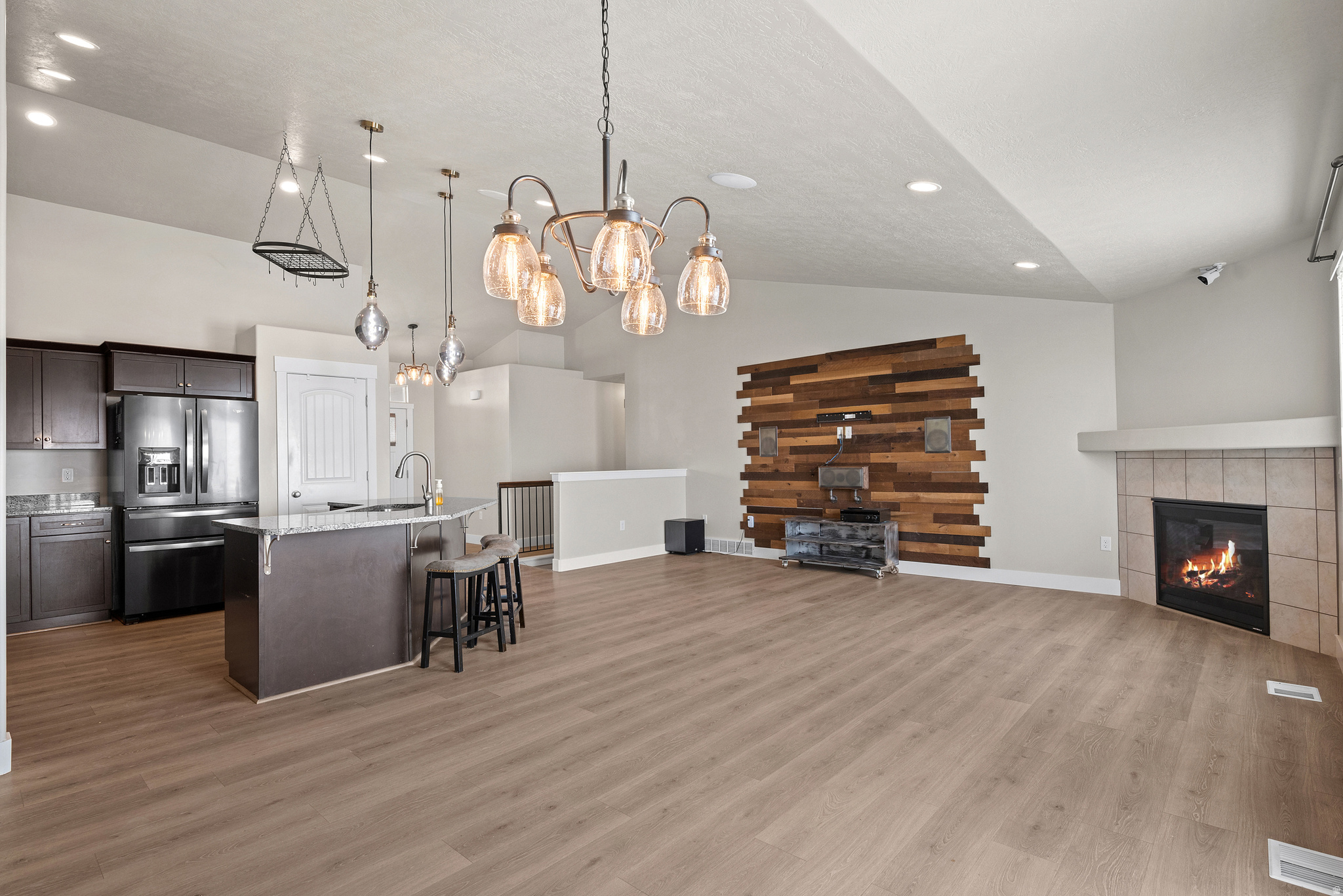 SUNSET HILLS - Residential