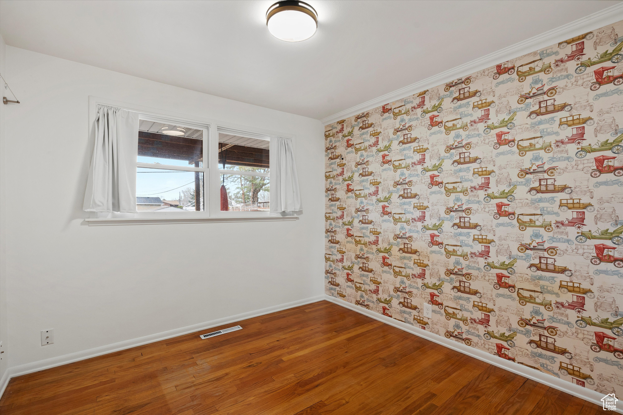 318 W La Salle Dr, Midvale, Utah image 31
