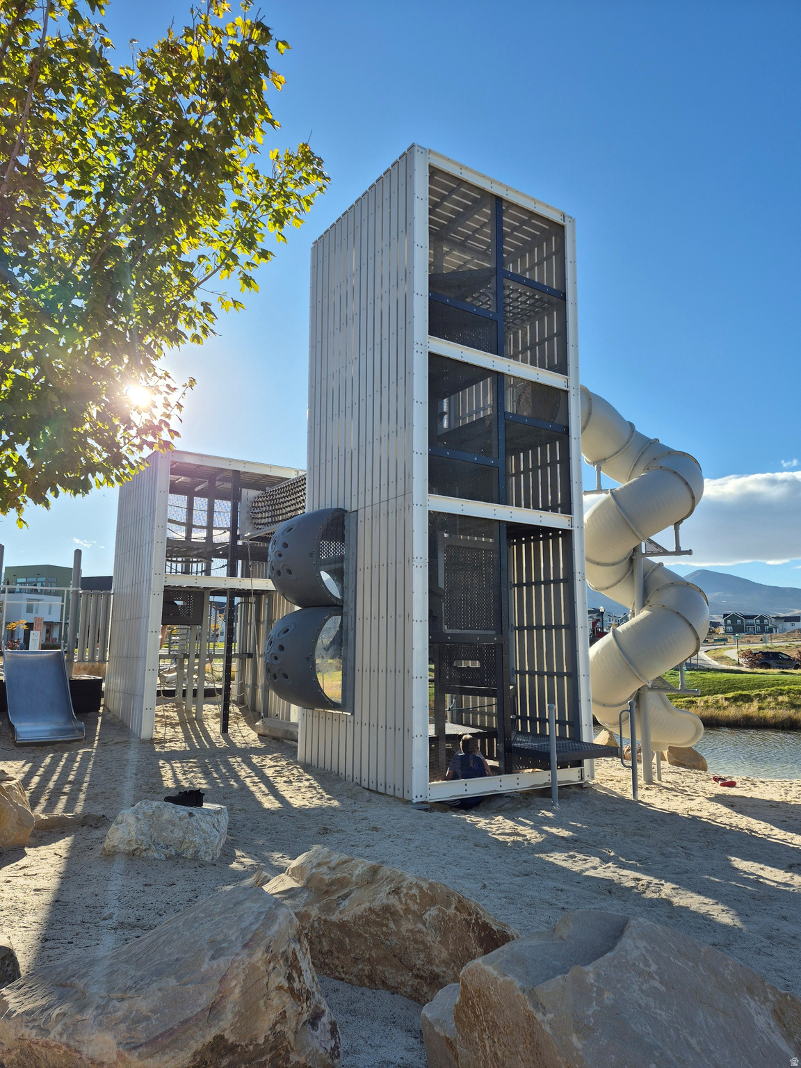 DAYBREAK - Residential