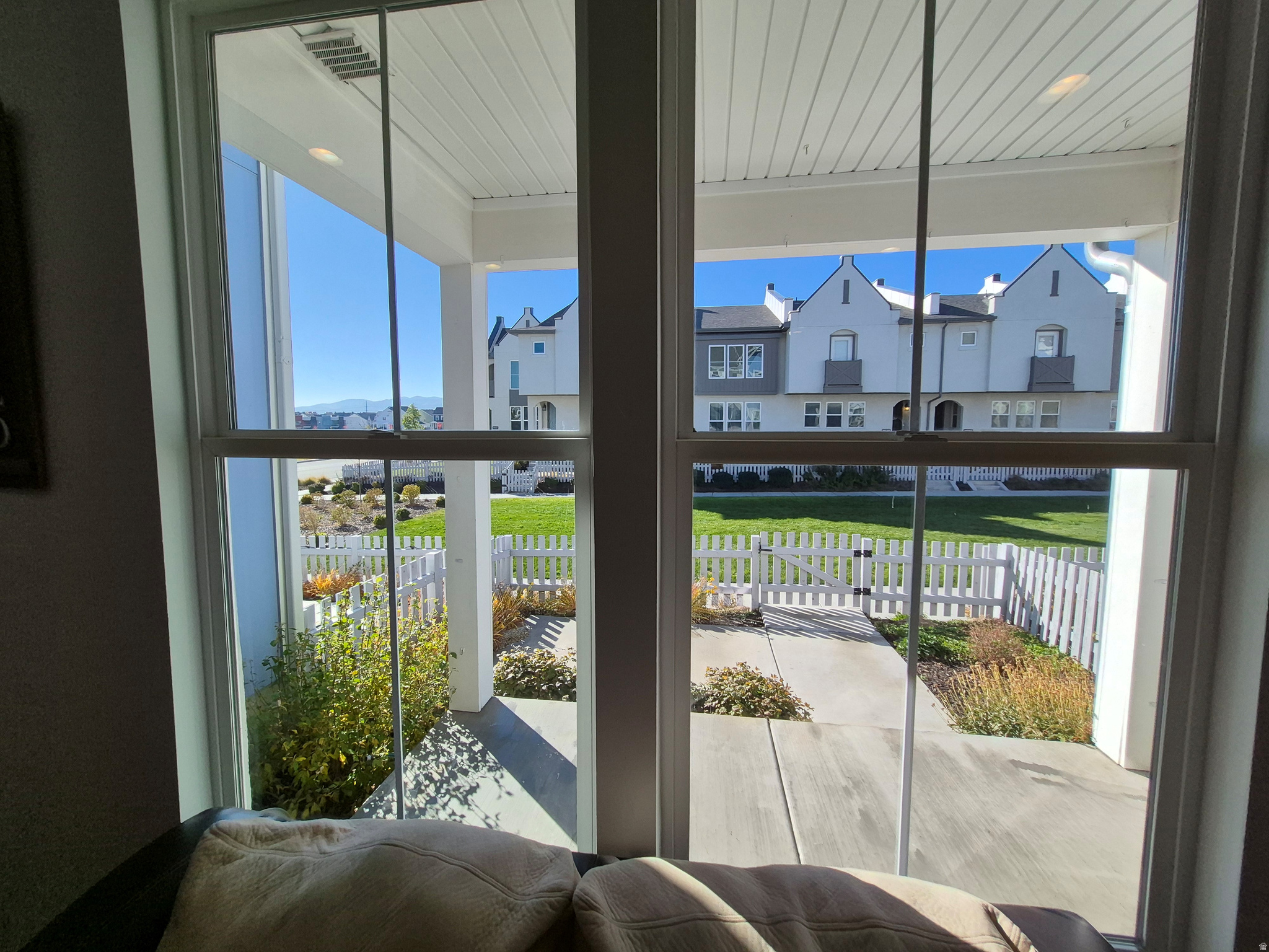 DAYBREAK - Residential