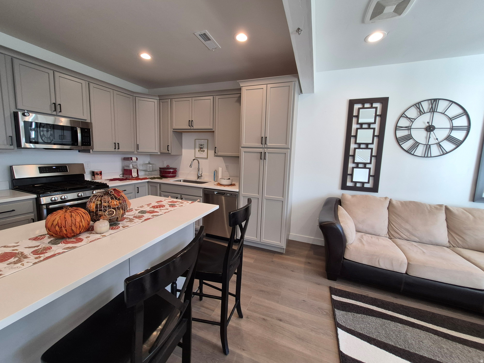 DAYBREAK - Residential