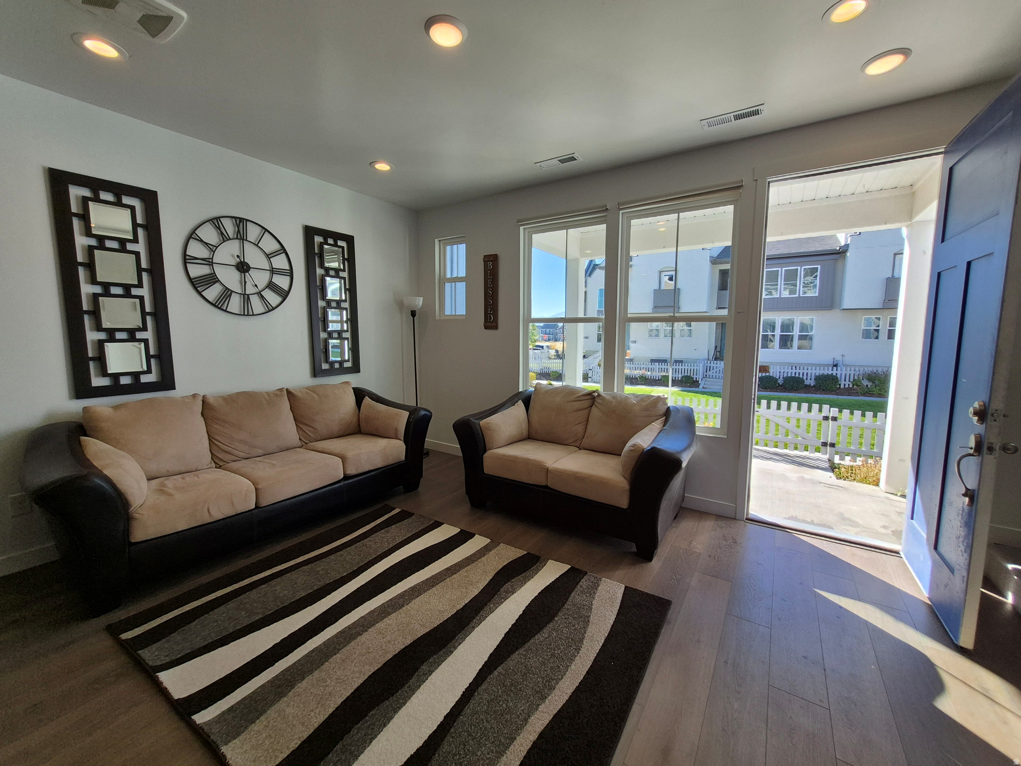 DAYBREAK - Residential