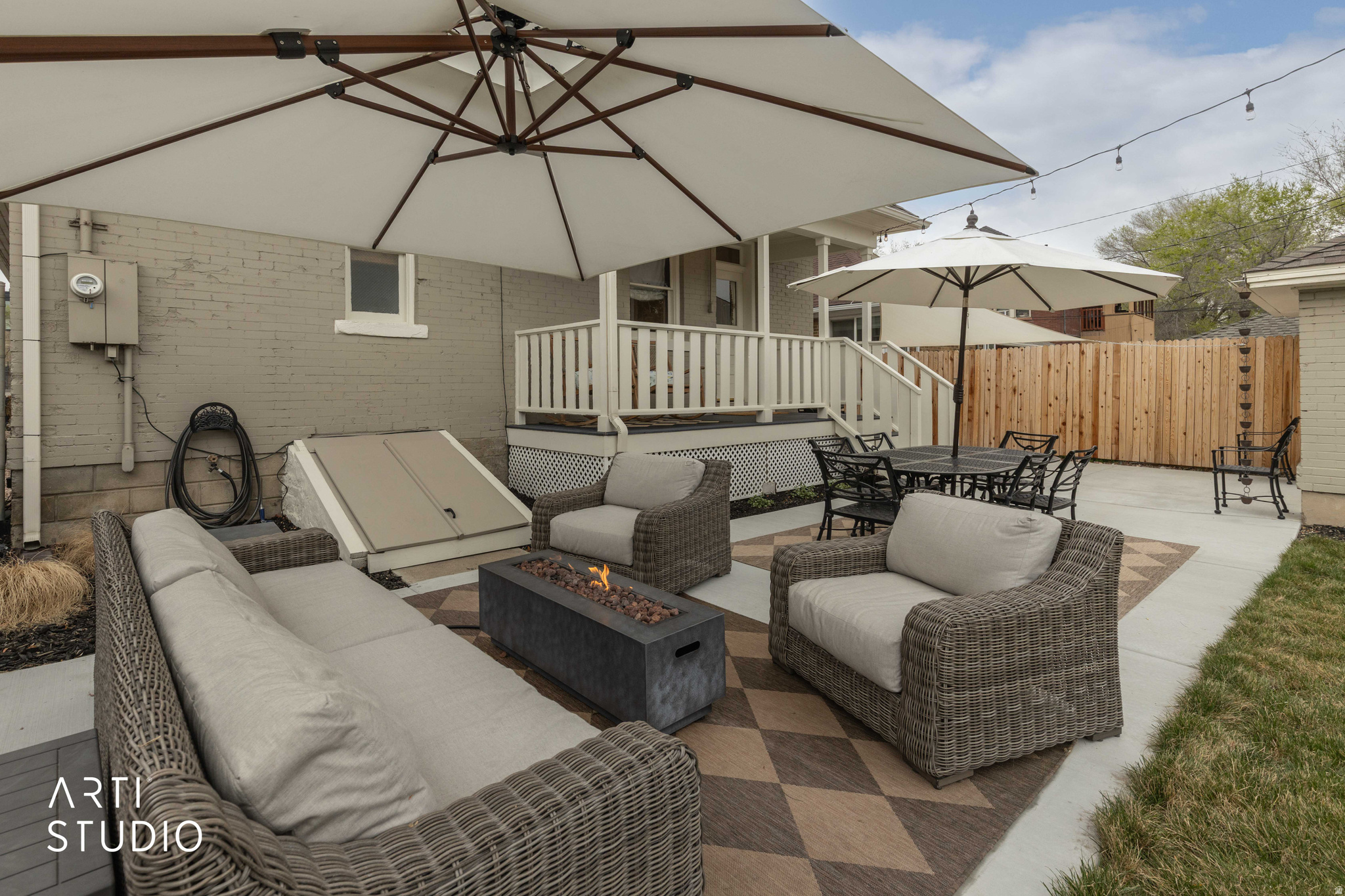 EAST CENTRAL - Residential