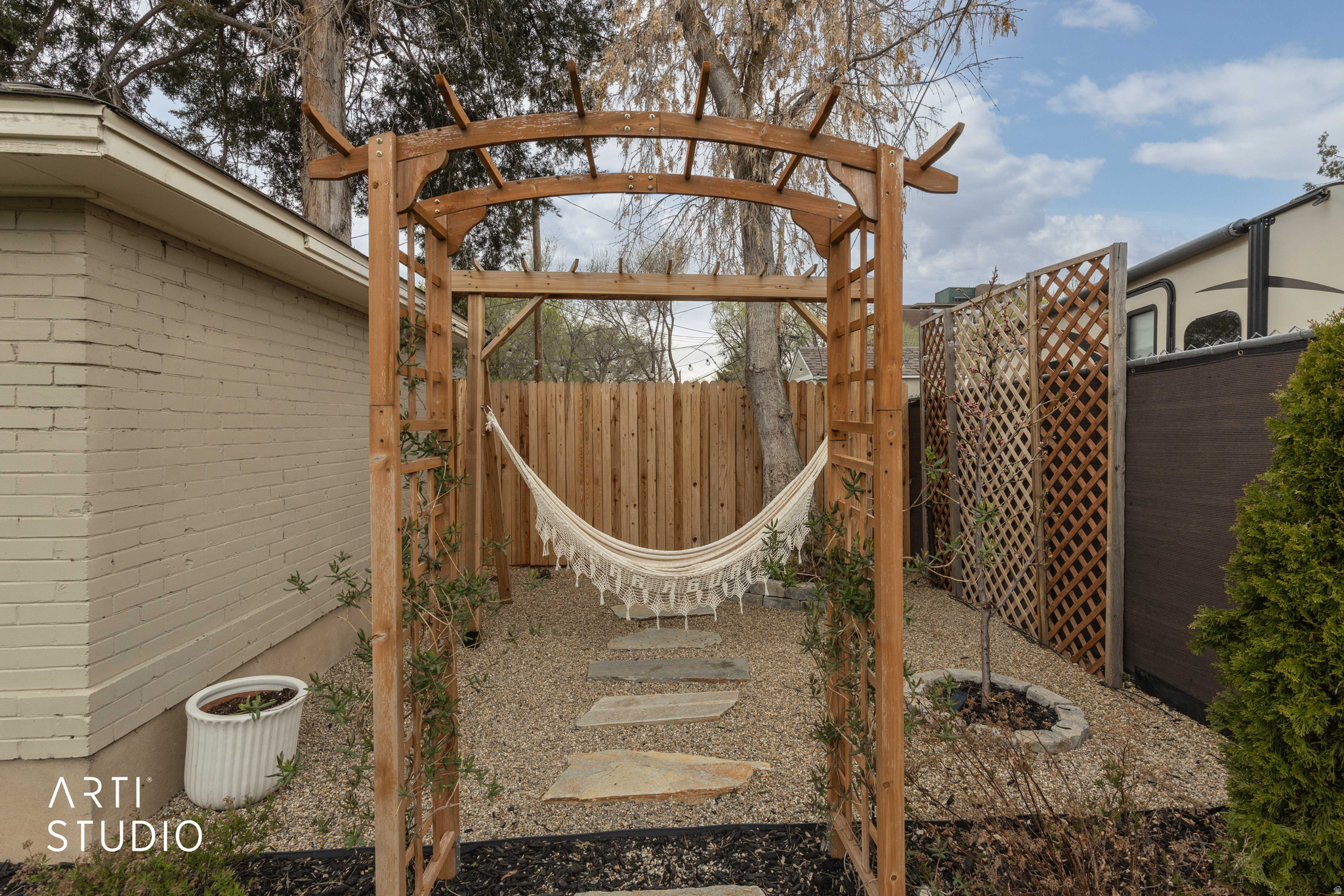 EAST CENTRAL - Residential