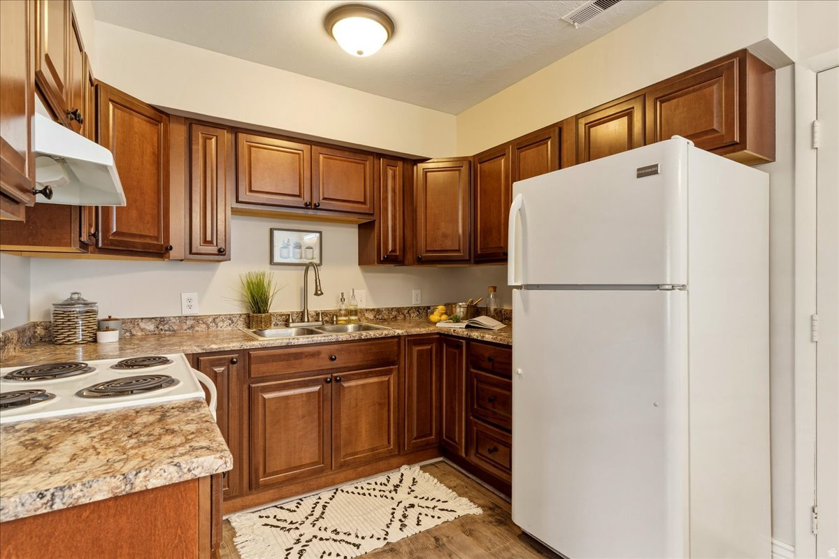 PEARWOOD - Residential