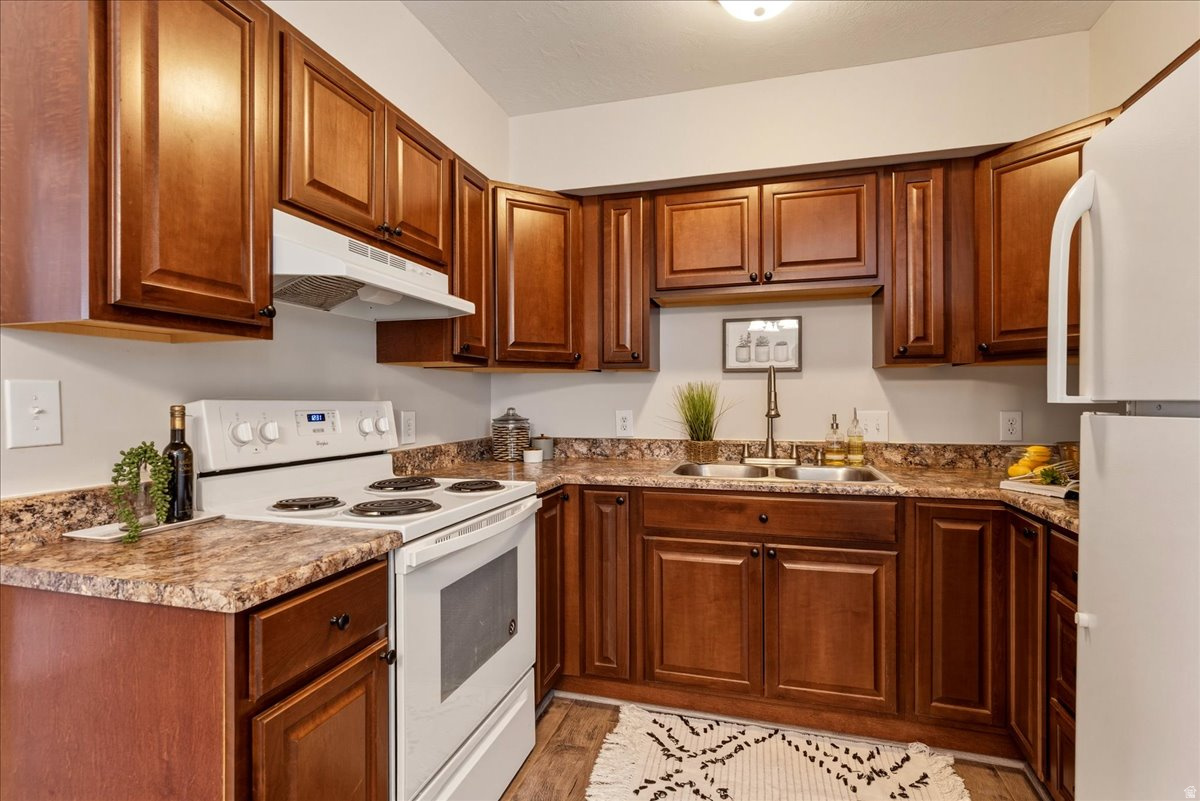 PEARWOOD - Residential