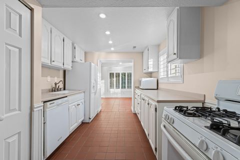 Tiny photo for 1647 W 1410 N, Farmington, UT 84025 (MLS # 2161632)