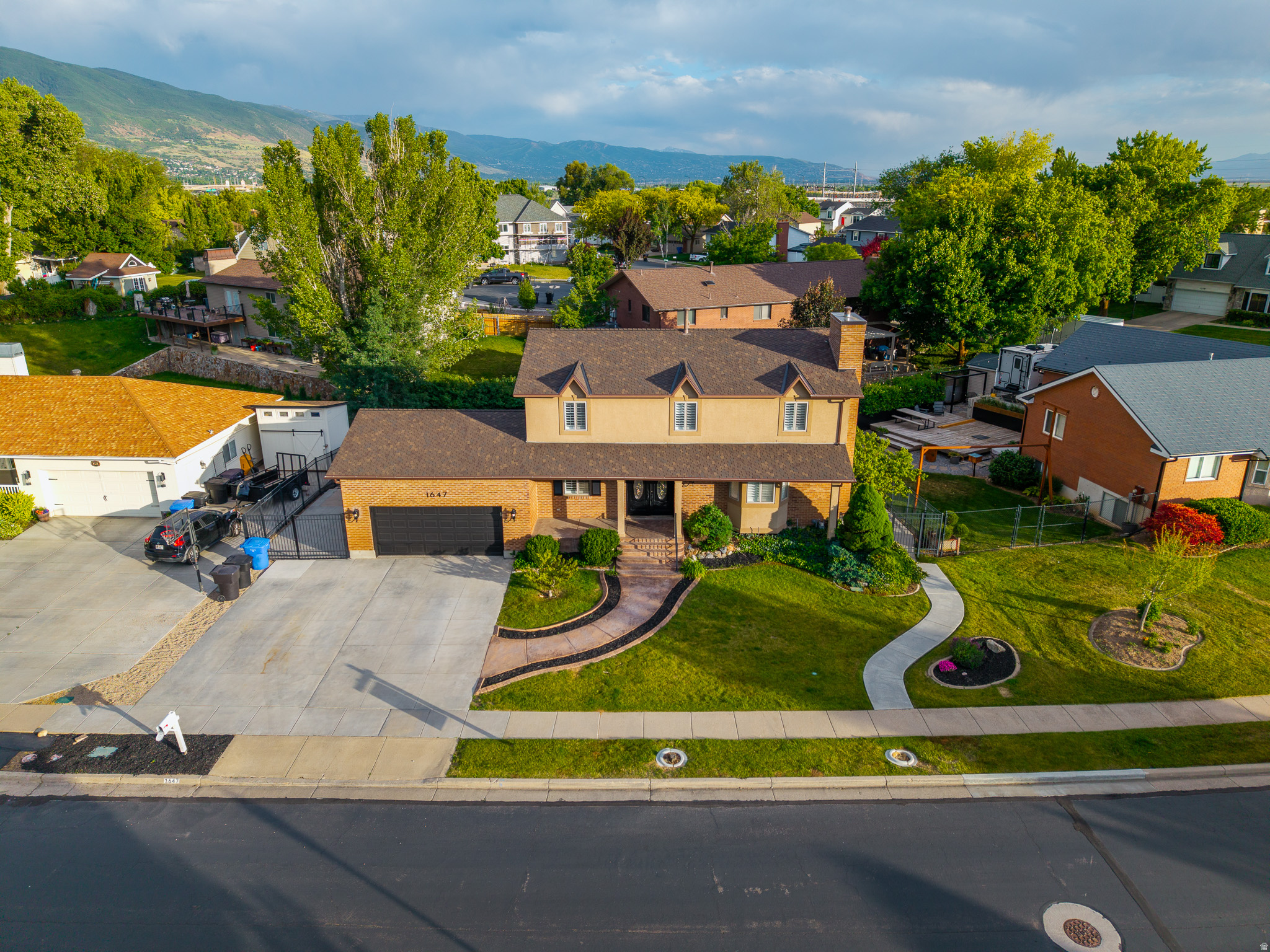 OAKRIDGE FARM - Residential