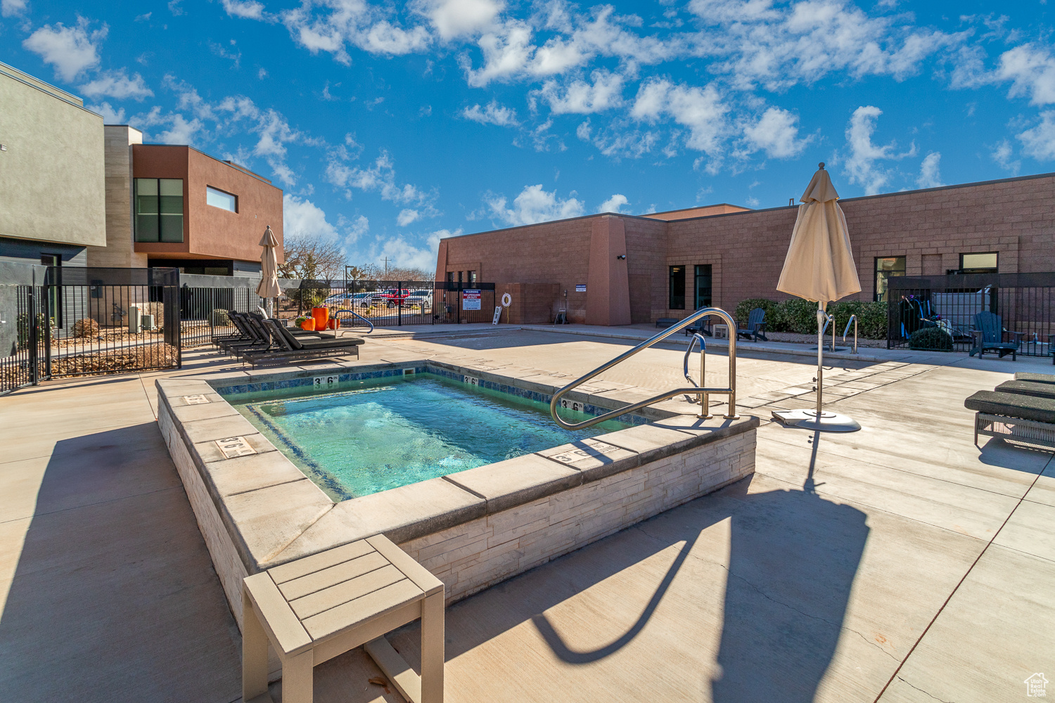 MOVARA VILLAS - Residential