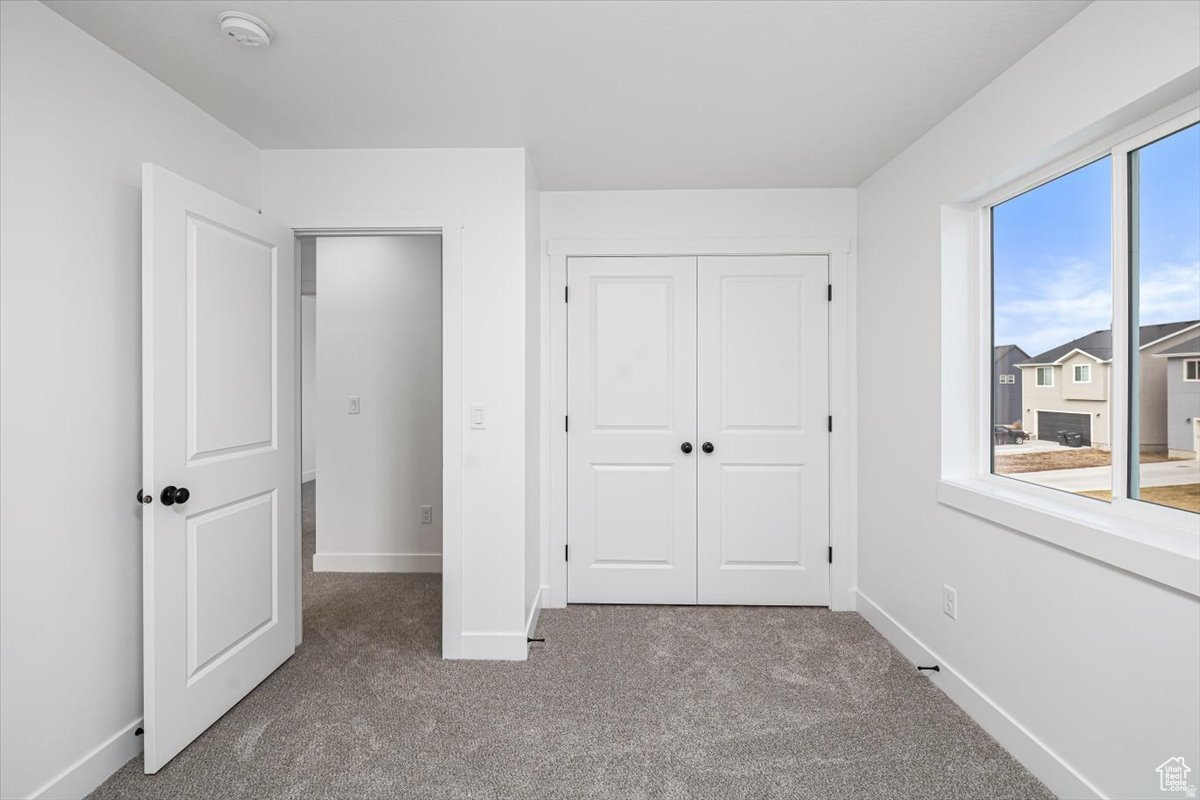 SMILING H - Residential