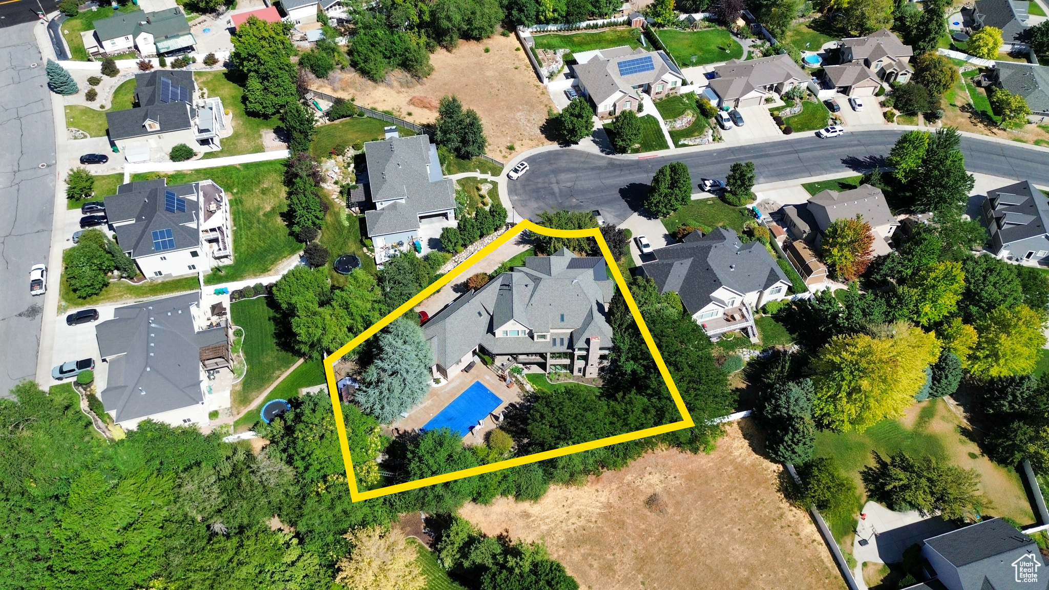 PINNACLE POINTE - Residential