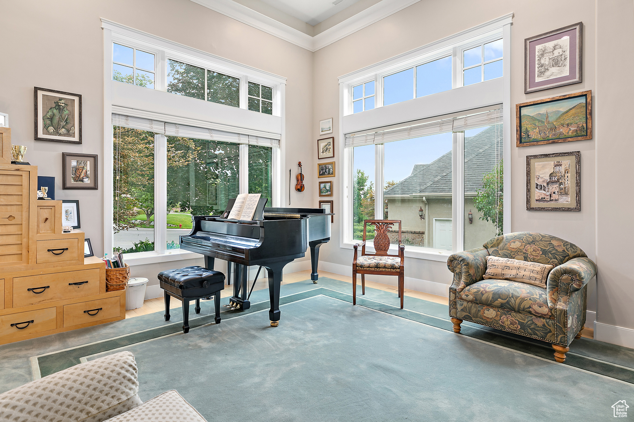 PINNACLE POINTE - Residential
