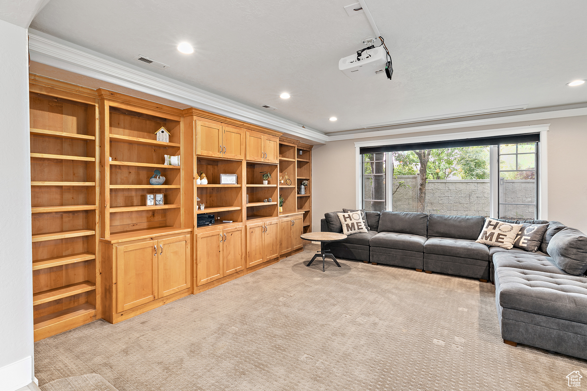 PINNACLE POINTE - Residential