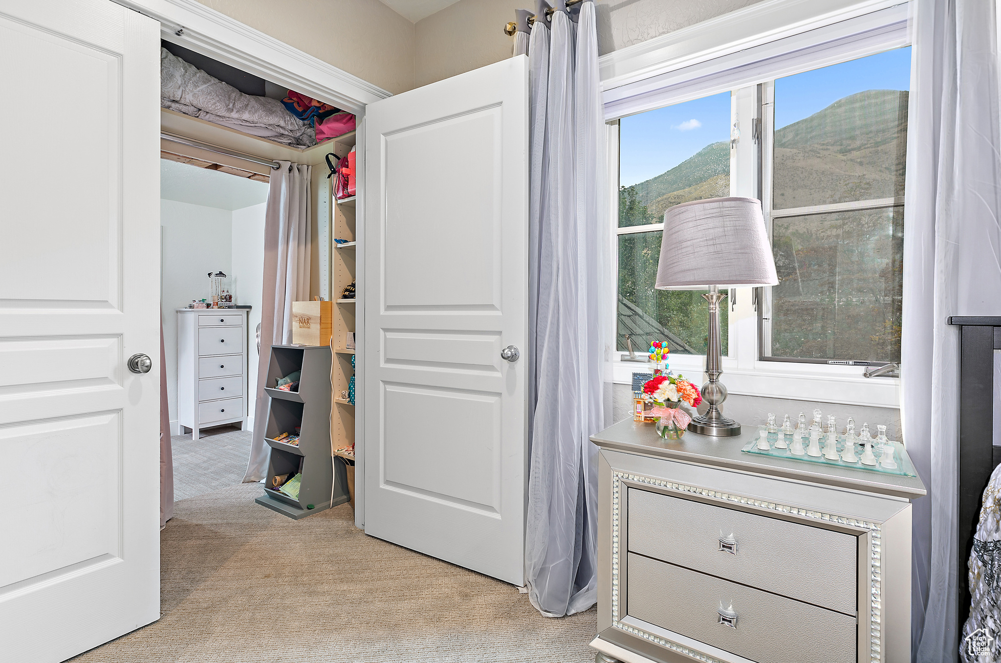PINNACLE POINTE - Residential
