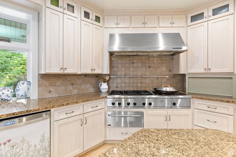 Tiny photo for 9481 N 3830 W, Cedar Hills, UT 84062 (MLS # 2111760)