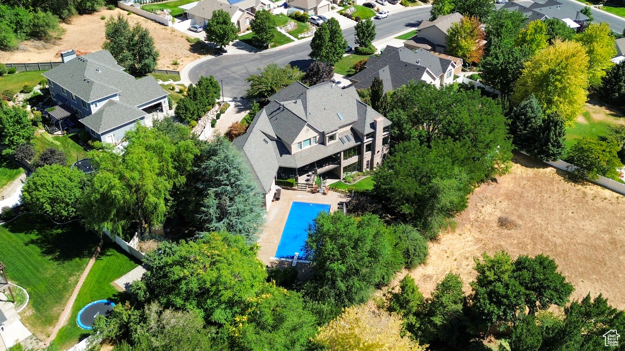 PINNACLE POINTE - Residential