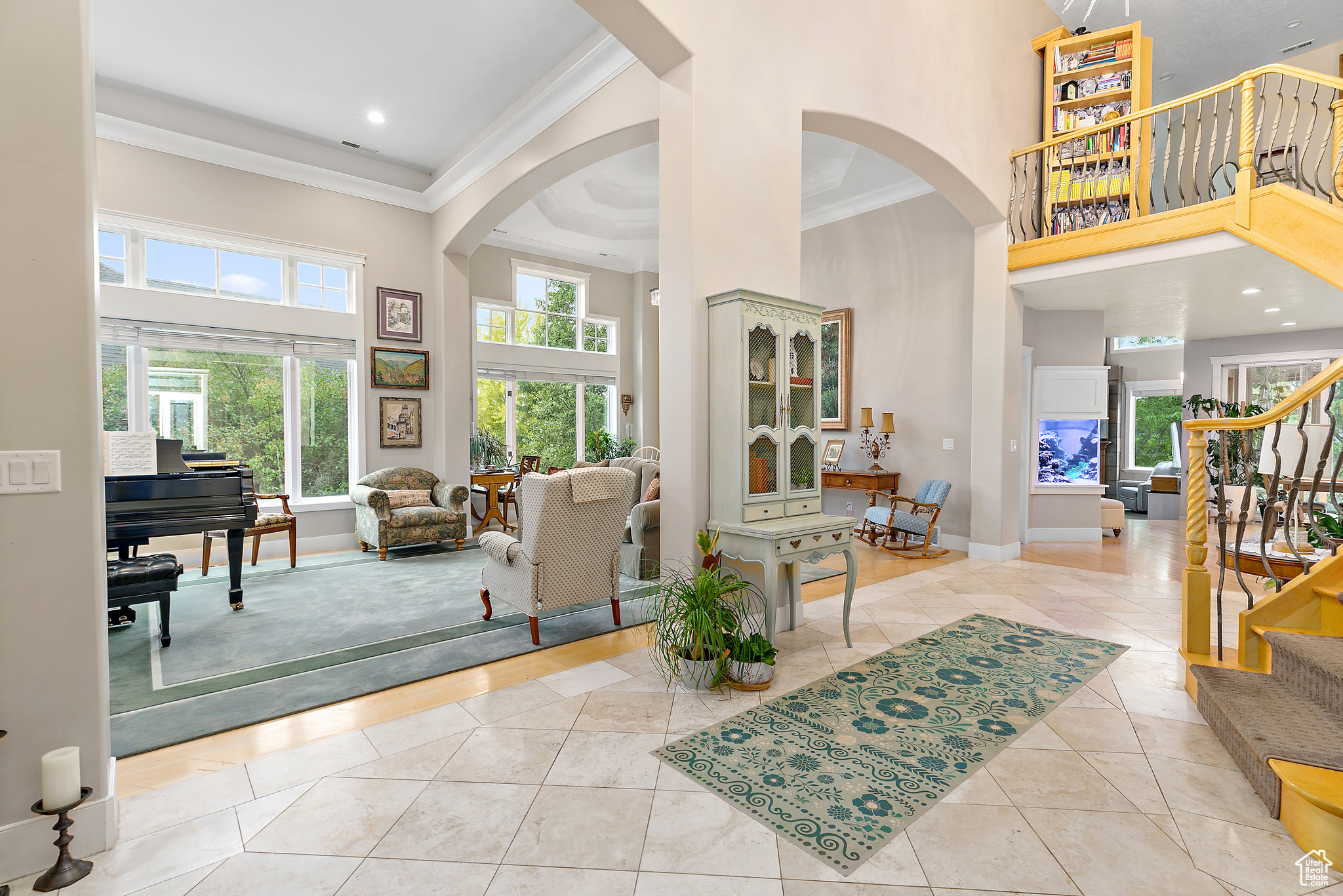 PINNACLE POINTE - Residential
