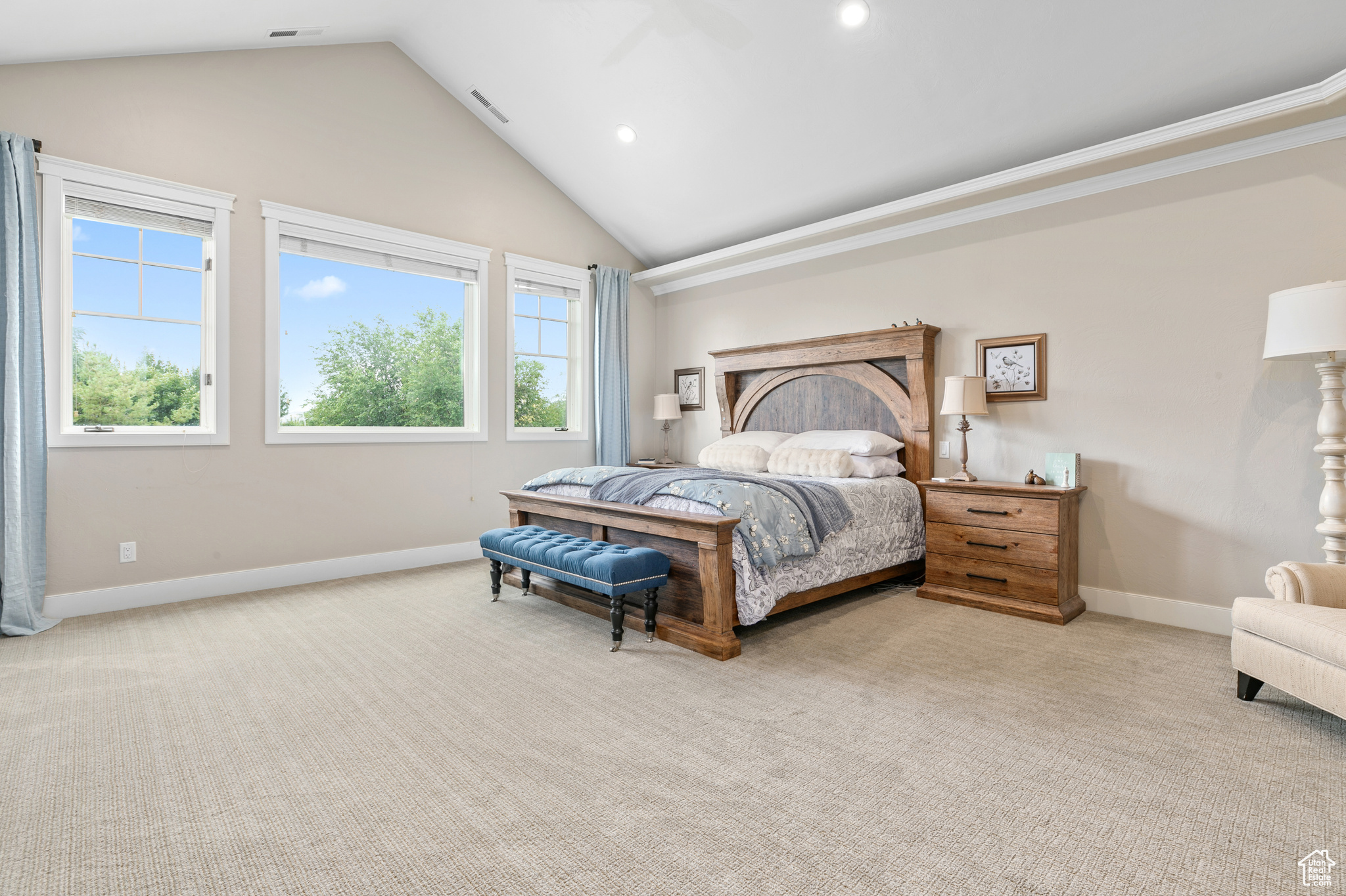 PINNACLE POINTE - Residential