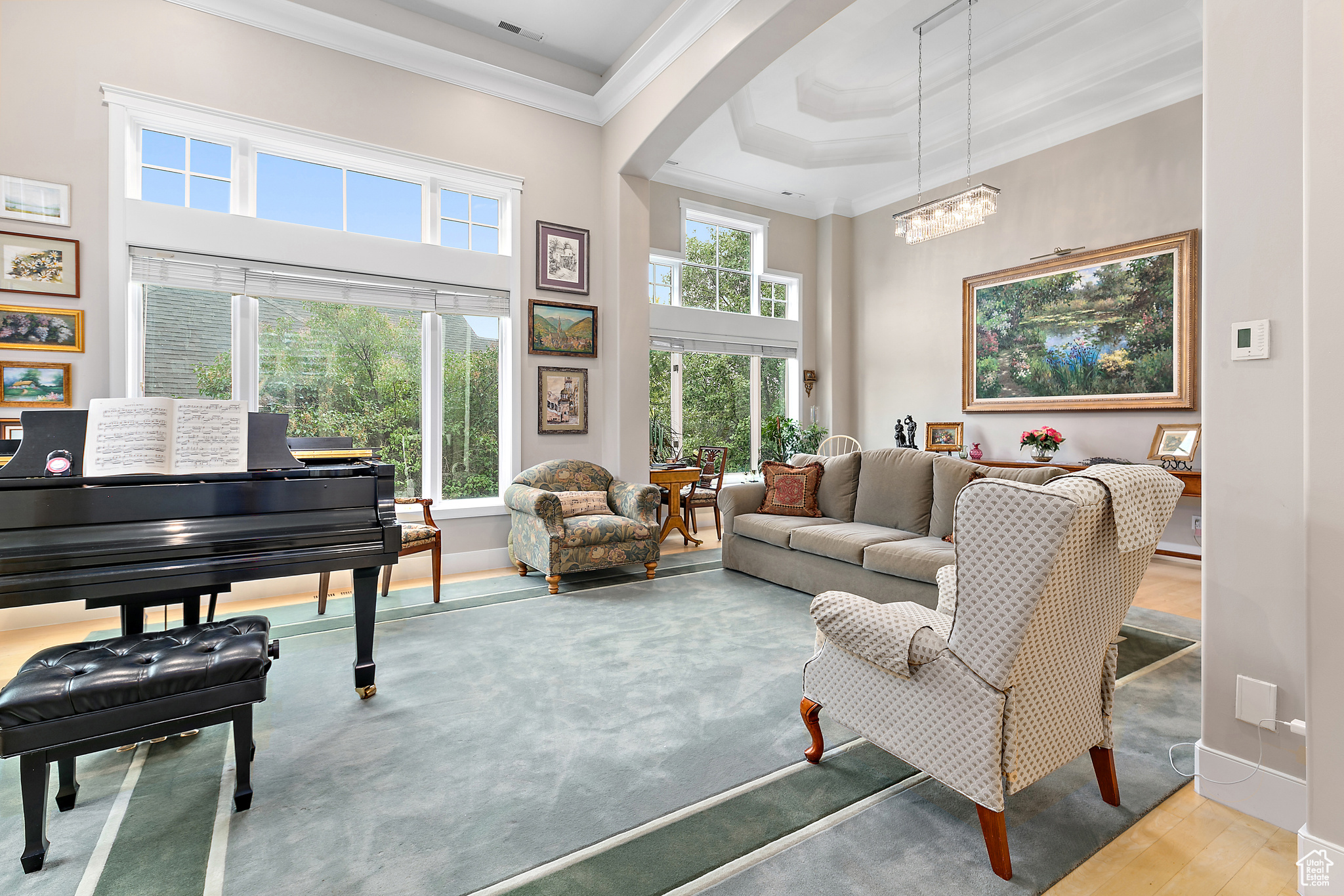 PINNACLE POINTE - Residential