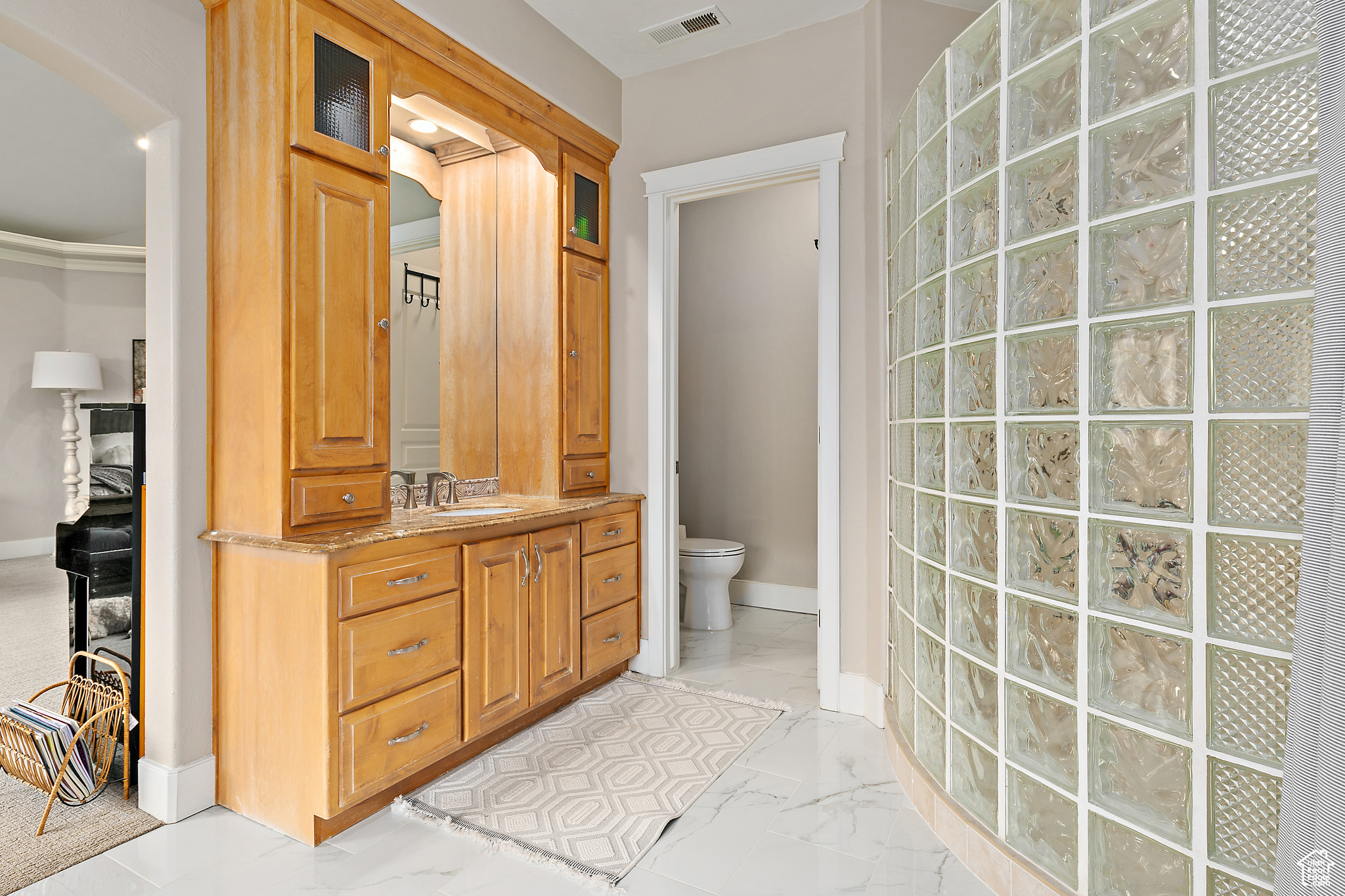 PINNACLE POINTE - Residential