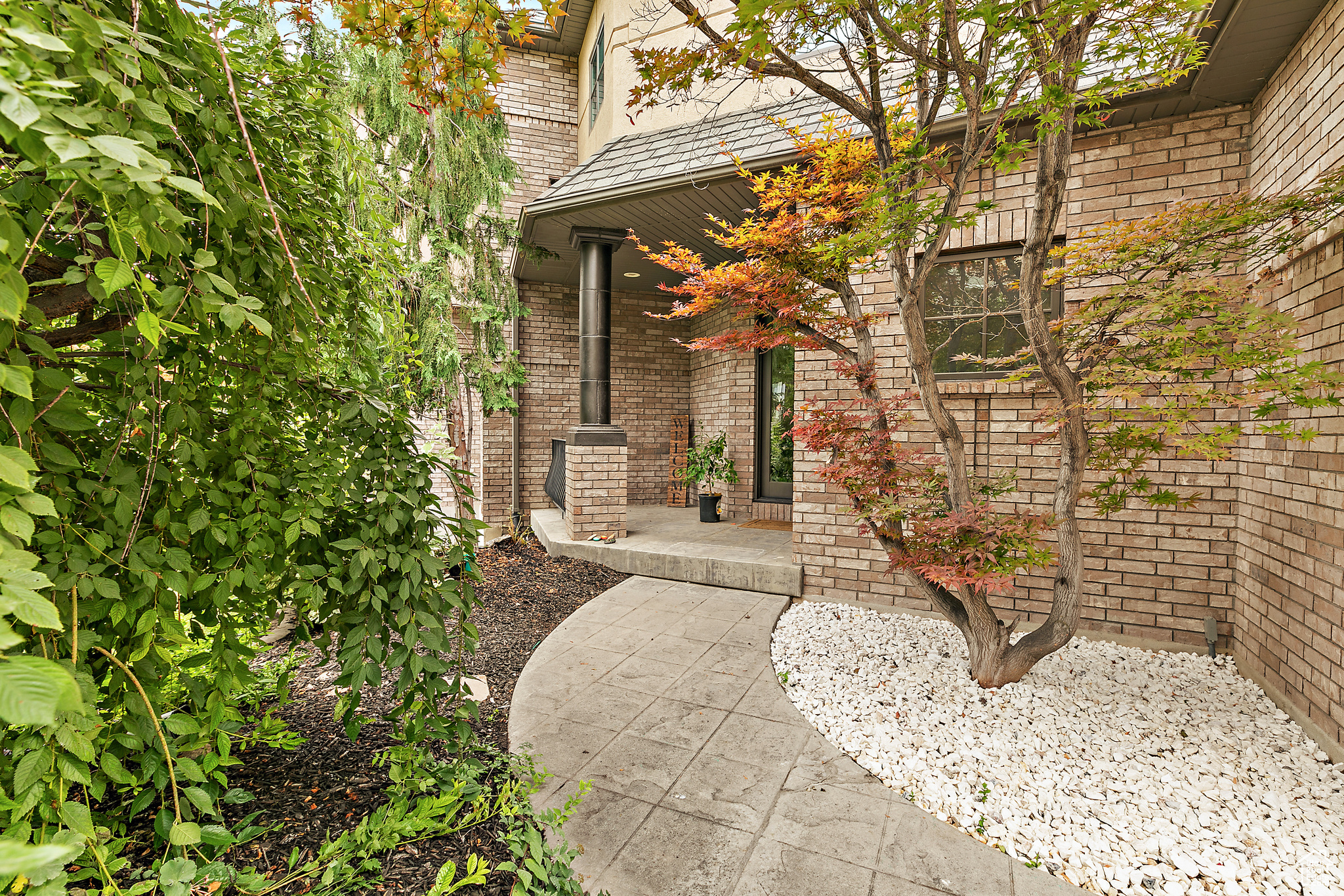 PINNACLE POINTE - Residential