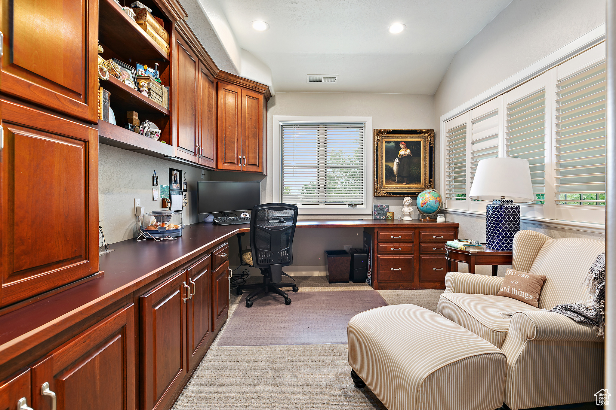 PINNACLE POINTE - Residential