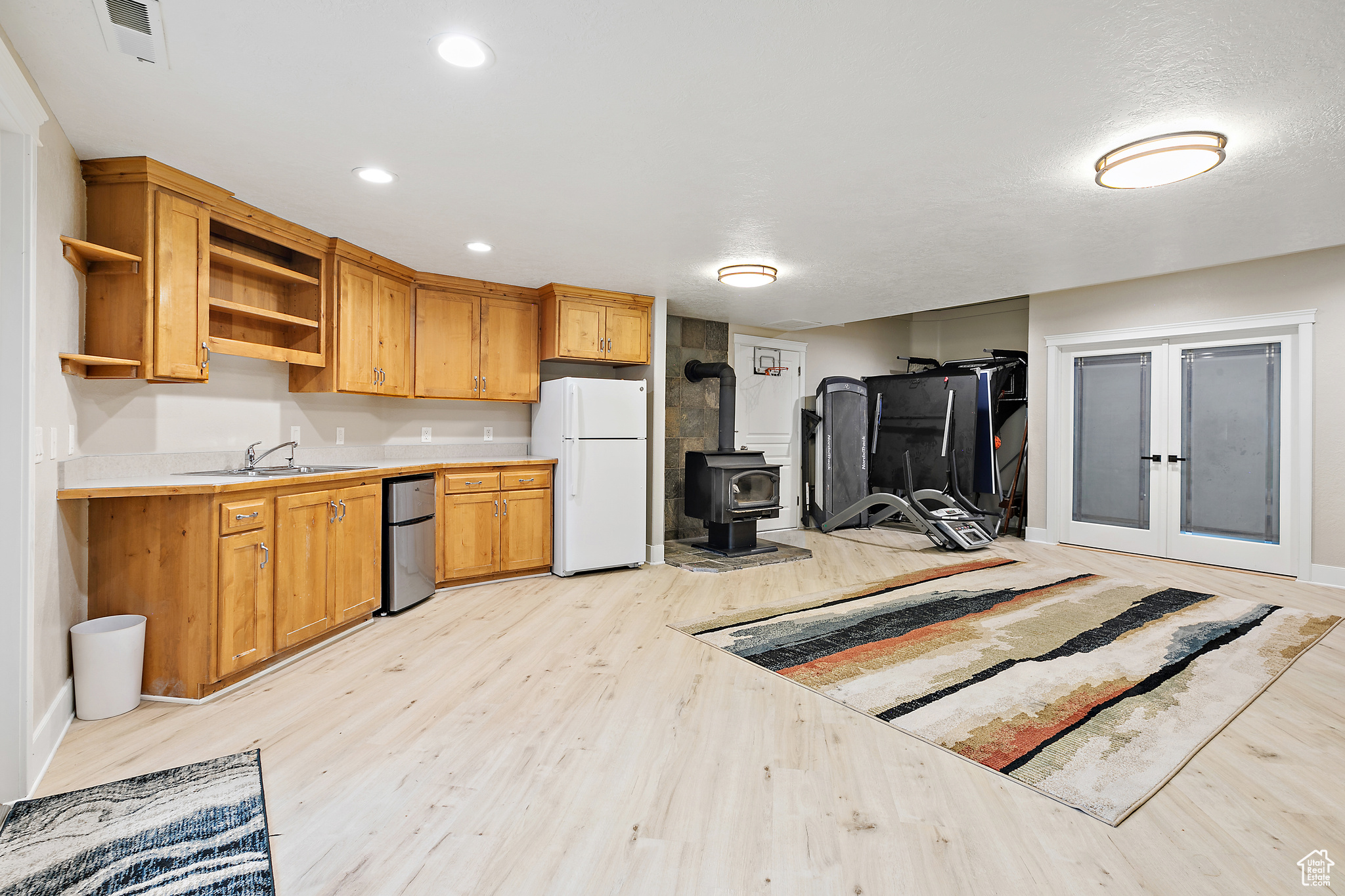 PINNACLE POINTE - Residential