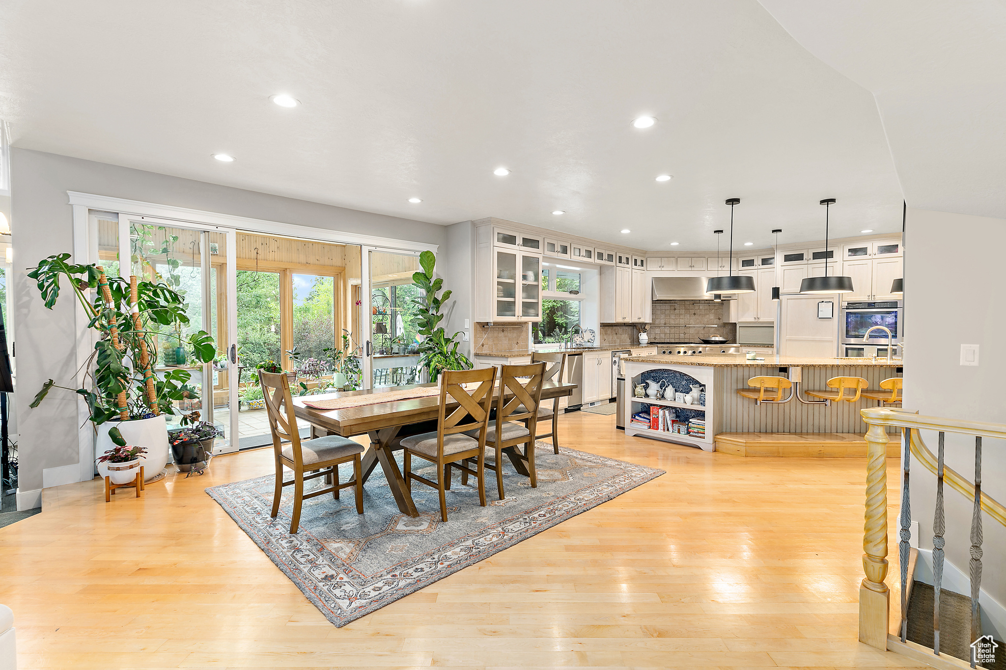 PINNACLE POINTE - Residential