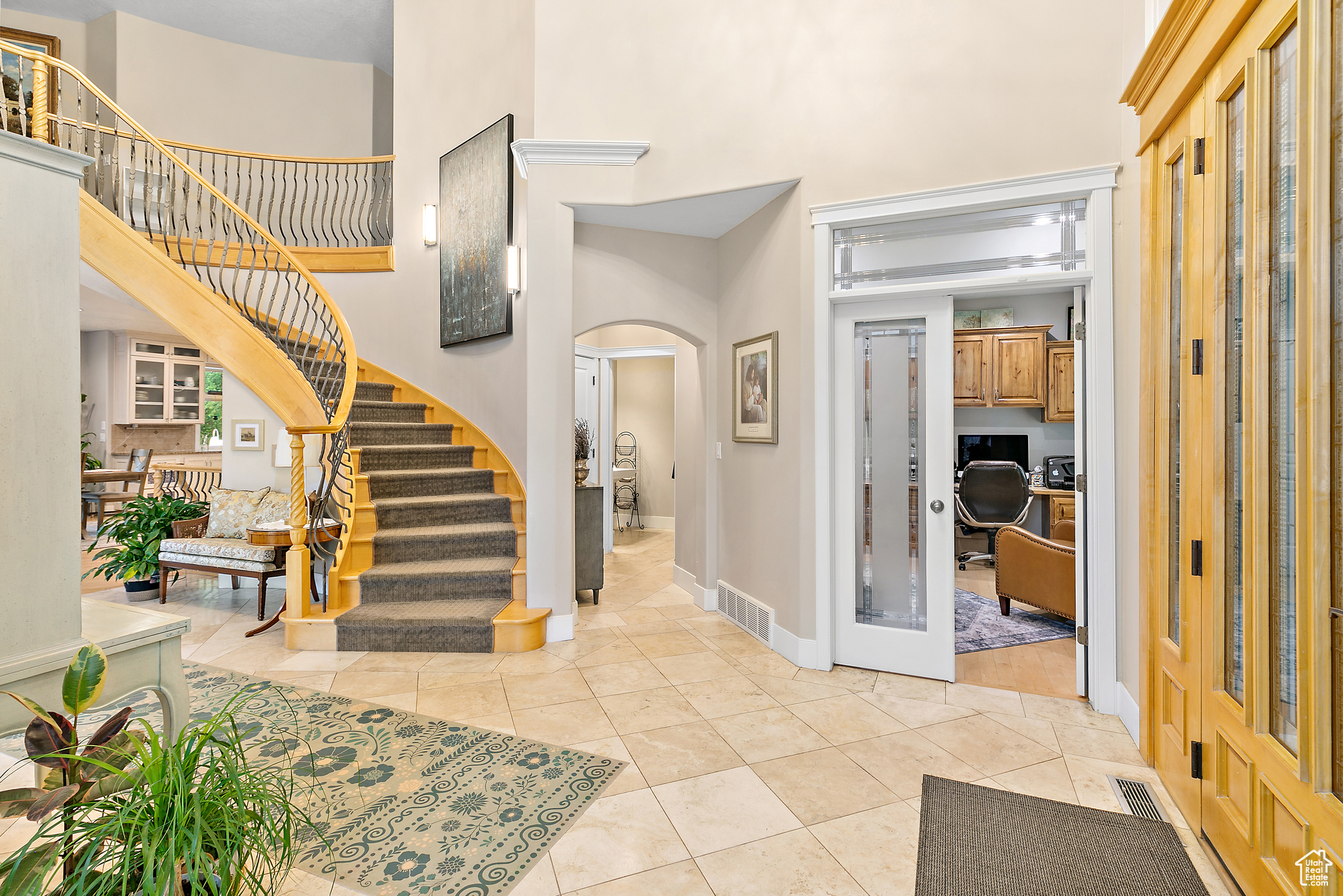 PINNACLE POINTE - Residential