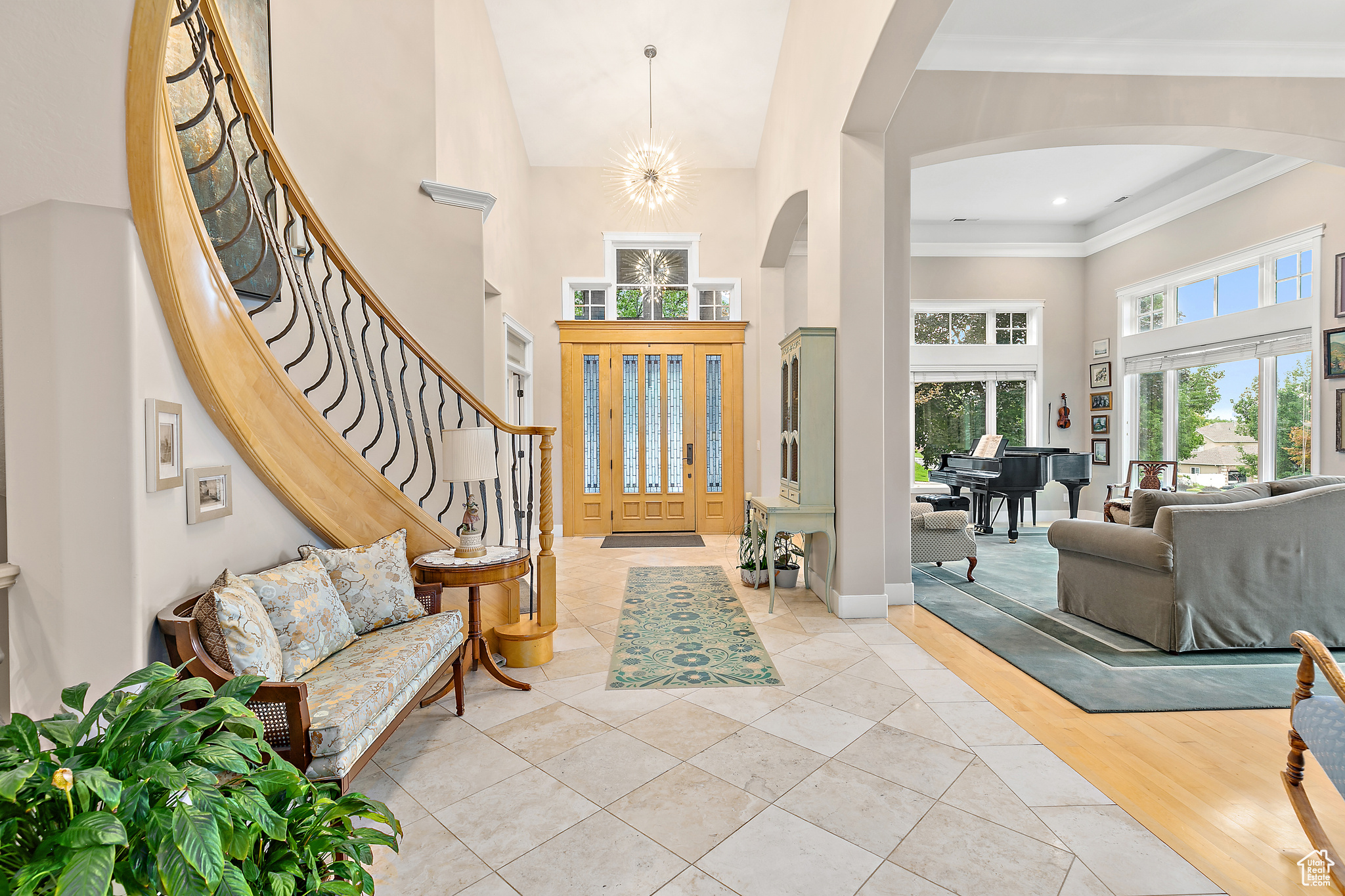 PINNACLE POINTE - Residential