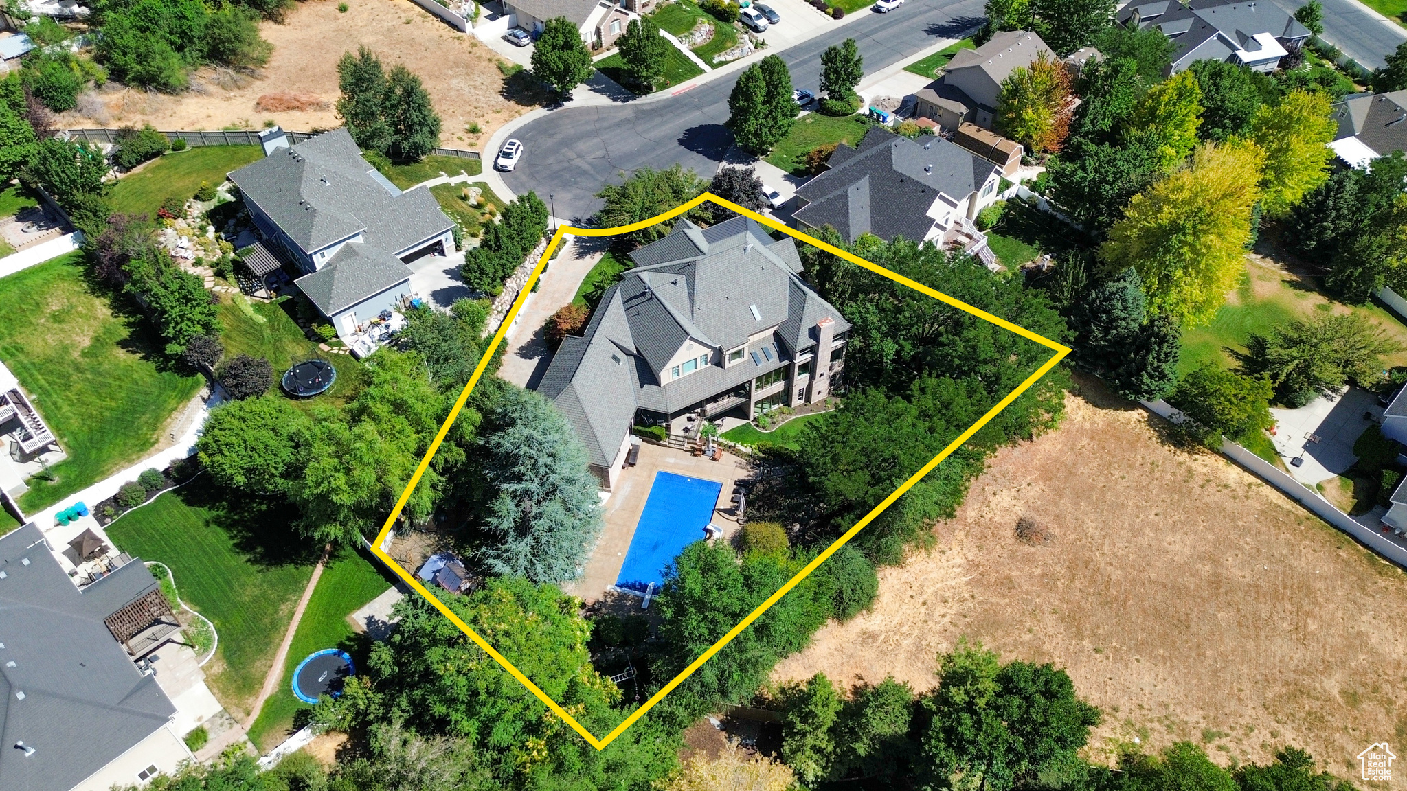 PINNACLE POINTE - Residential