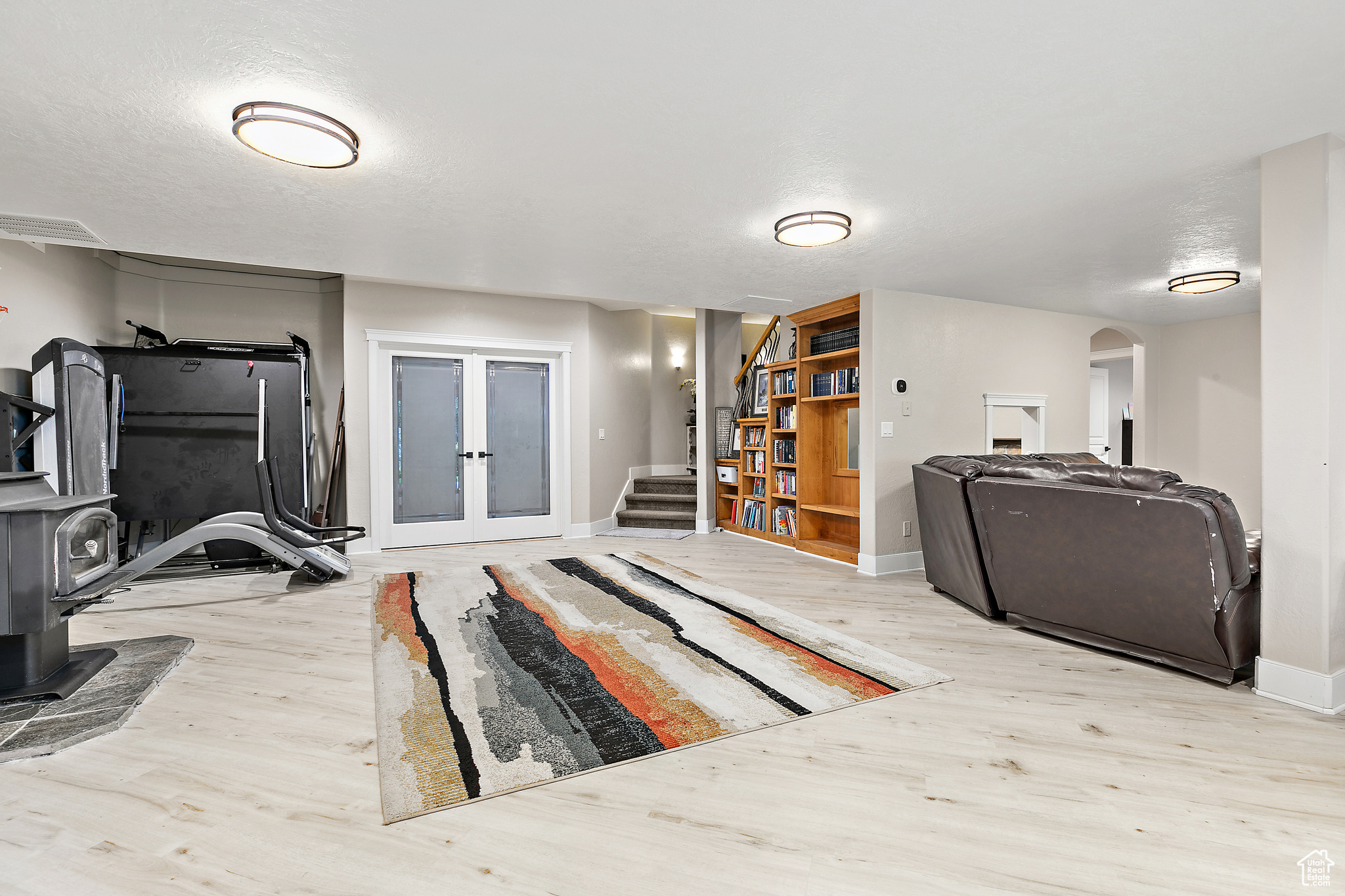 PINNACLE POINTE - Residential