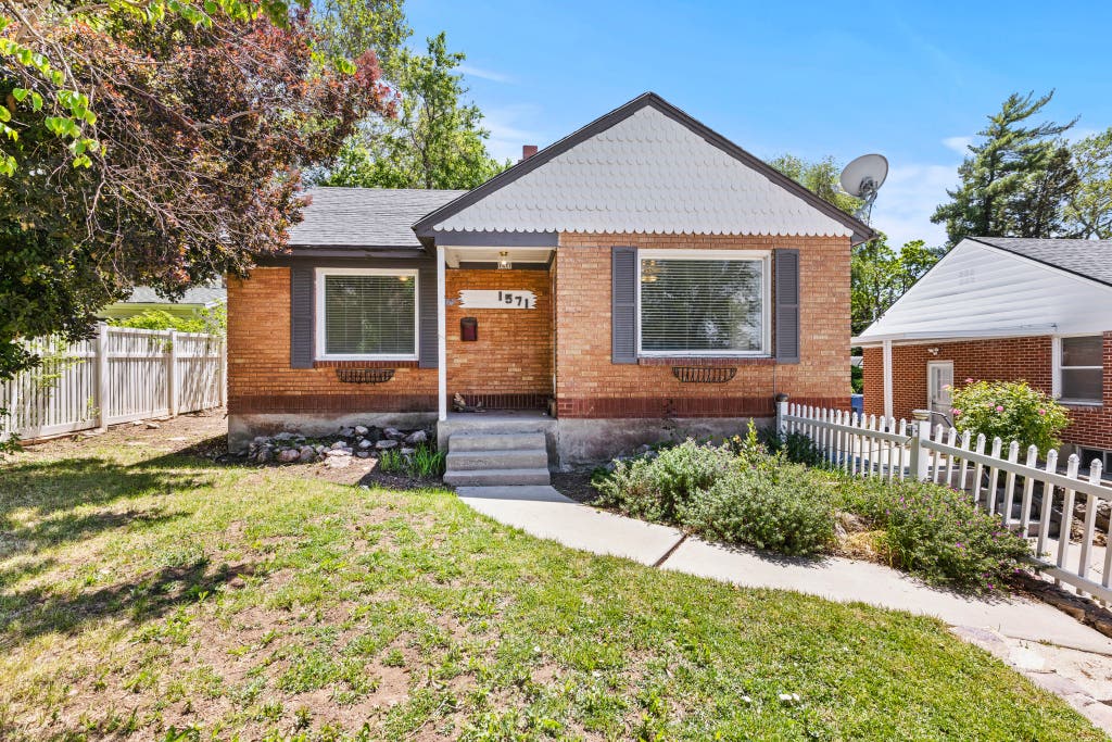 Photo of 1571 E LAKE ST S, Ogden, UT 84401 (MLS # 2163448)