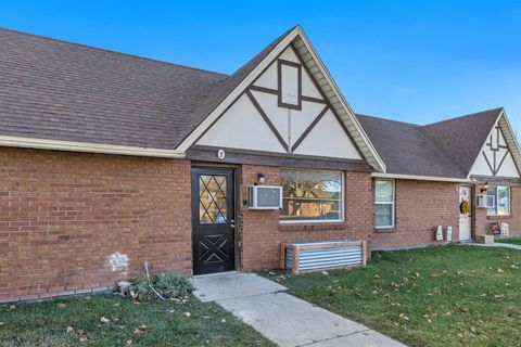 Photo of 710 N 800 W #7, Salt Lake City, UT 84116 (MLS # 2124740)