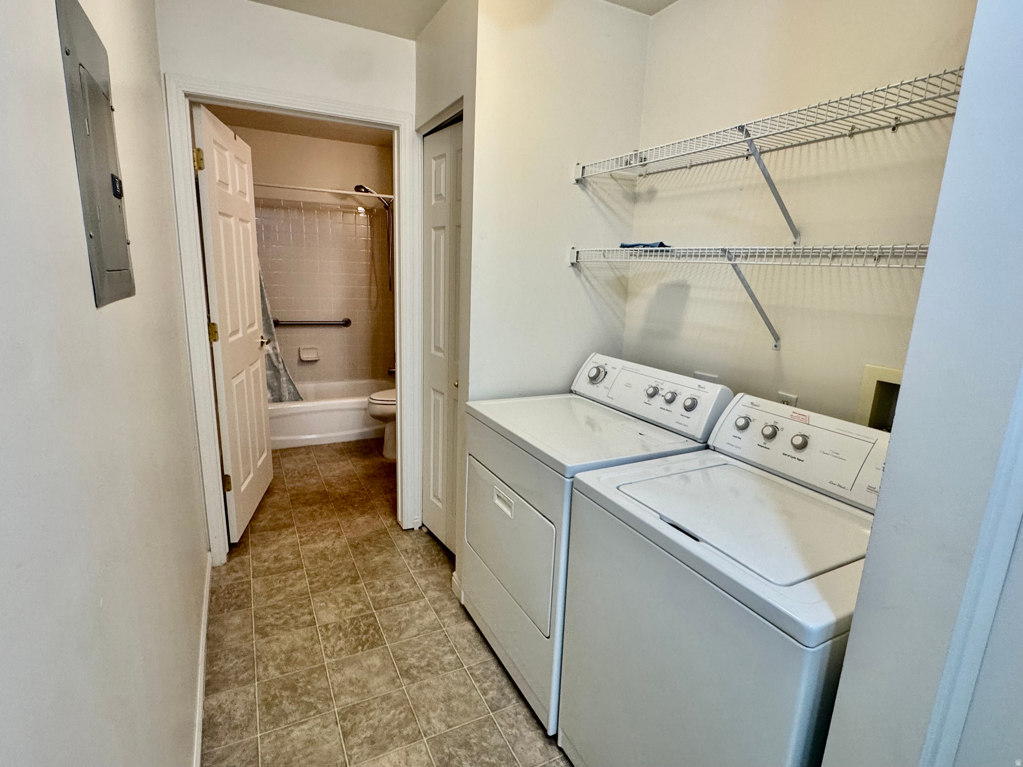 JORDAN VILLAS - Residential