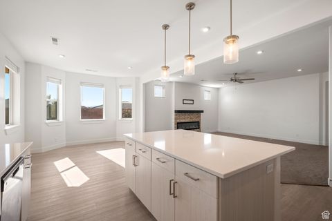 Tiny photo for 822 N PLEASANT VALLEY LN, Washington, UT 84780 (MLS # 2115820)