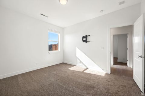 Tiny photo for 822 N PLEASANT VALLEY LN, Washington, UT 84780 (MLS # 2115820)
