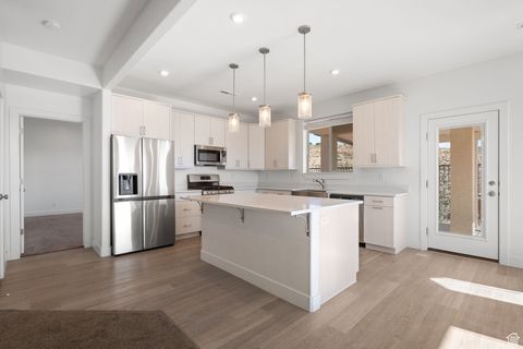 Tiny photo for 822 N PLEASANT VALLEY LN, Washington, UT 84780 (MLS # 2115820)