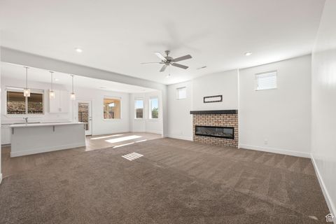 Tiny photo for 822 N PLEASANT VALLEY LN, Washington, UT 84780 (MLS # 2115820)