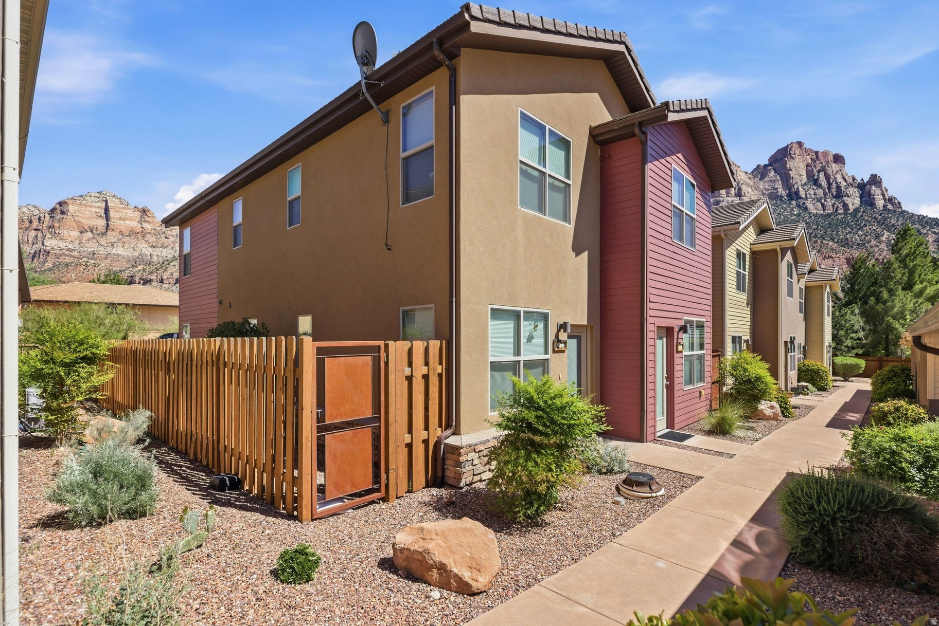 MOORE MINOR - Residential