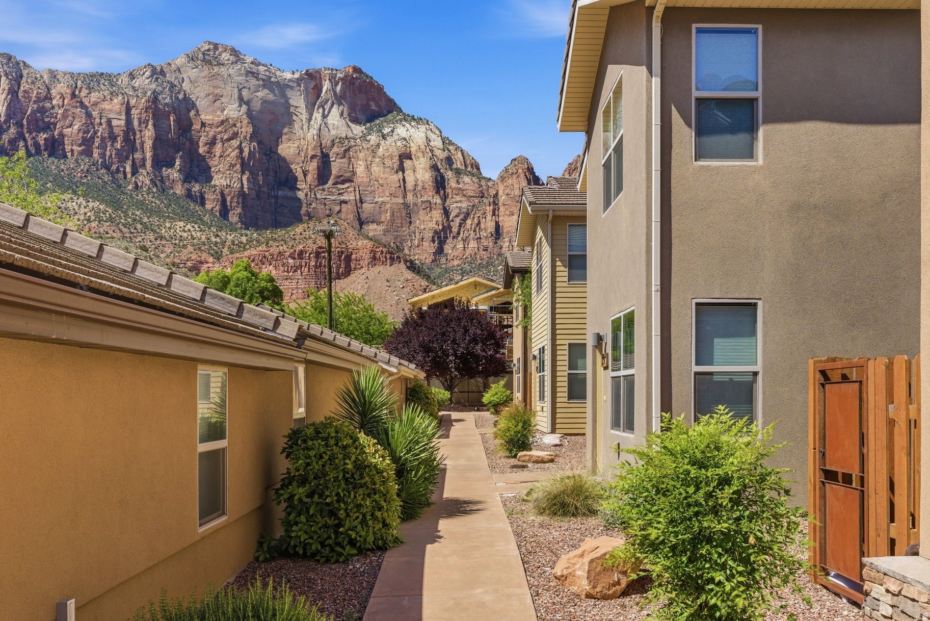 MOORE MINOR - Residential