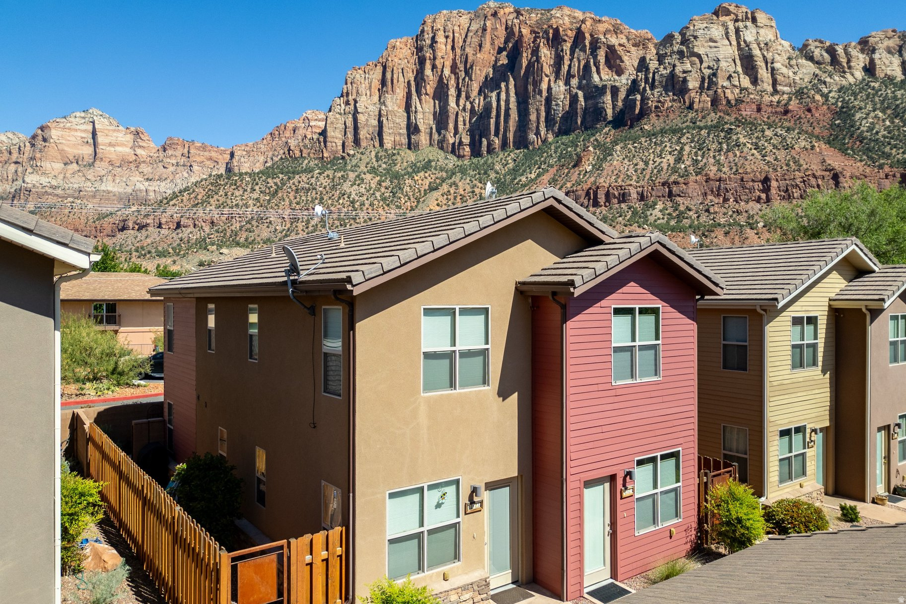 MOORE MINOR - Residential