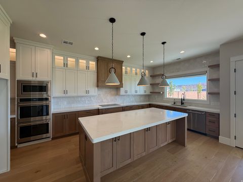 Tiny photo for 2786 E FRESHET DR, Washington, UT 84780 (MLS # 2120597)