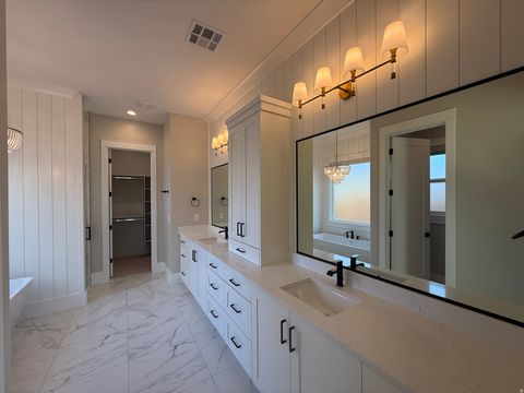 Tiny photo for 2786 E FRESHET DR, Washington, UT 84780 (MLS # 2120597)