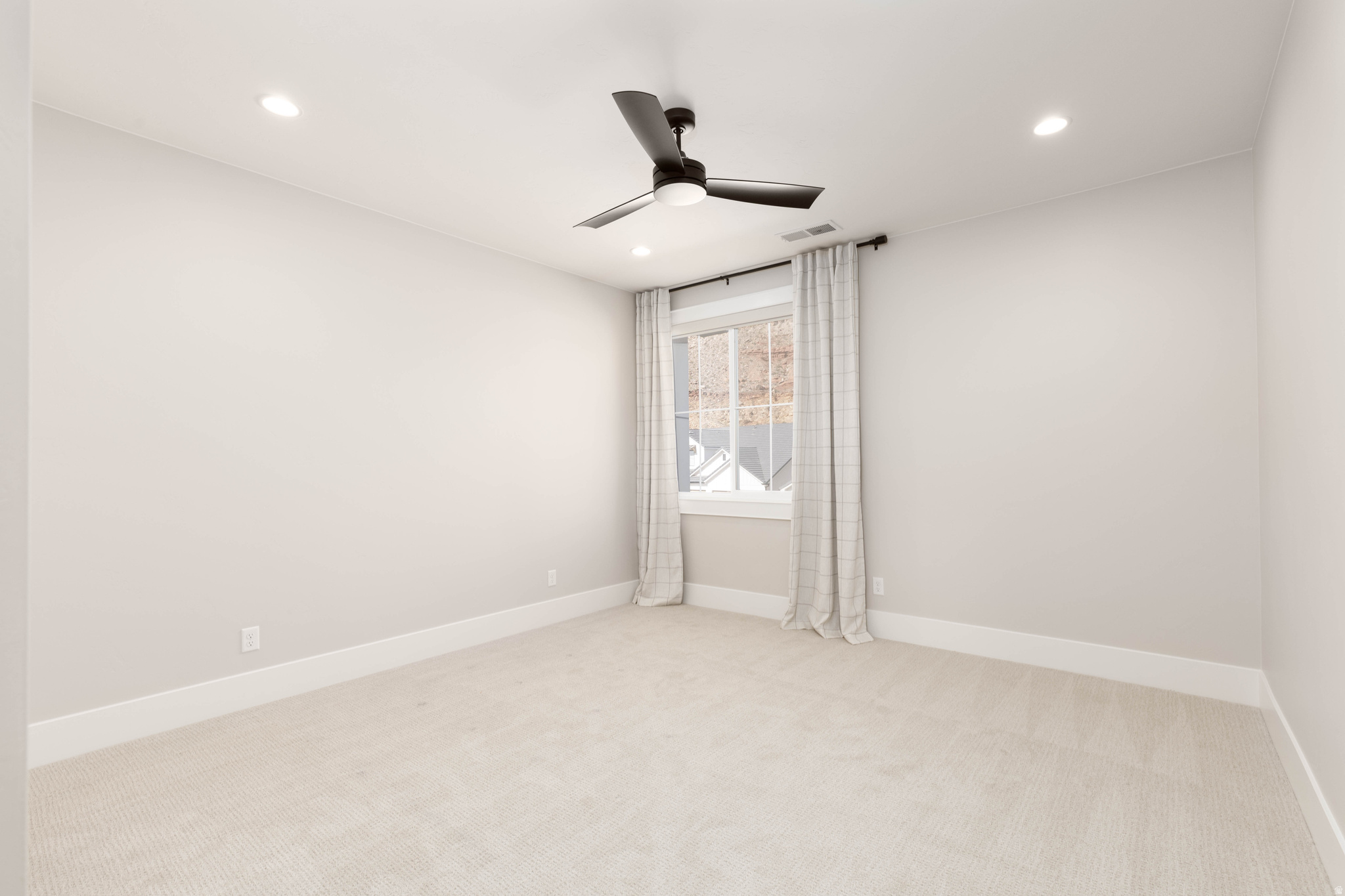 RED MESA AT SUNRISE VALLEY 3 - Residential