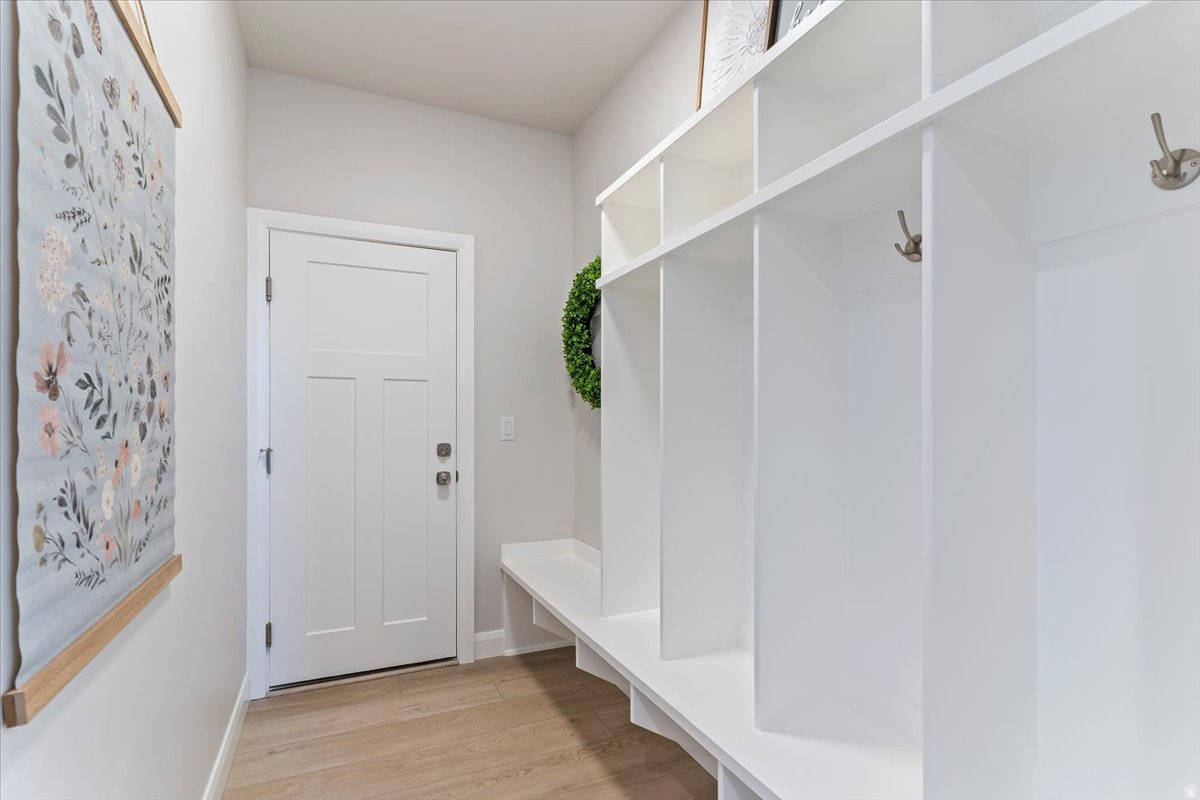 WEST RIDGE ESTATES - Residential